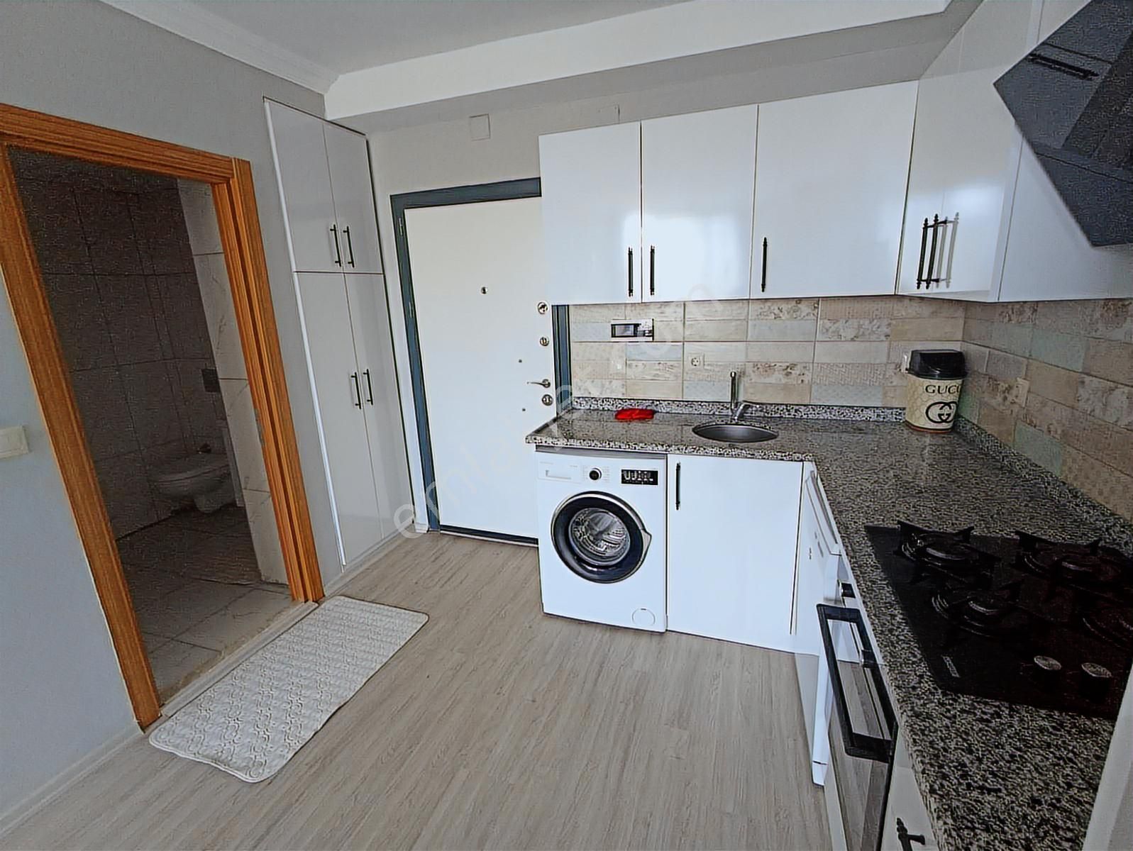 Atıcı'dan Belediye Yanında Kiracılı Eşyalı 1+1 Satılık Daire - Görsel 8