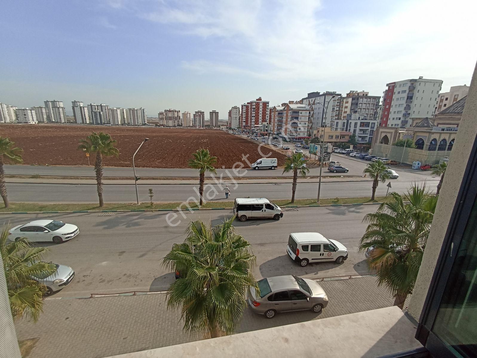 Atıcı'dan Belediye Yanında Kiracılı Eşyalı 1+1 Satılık Daire - Görsel 11