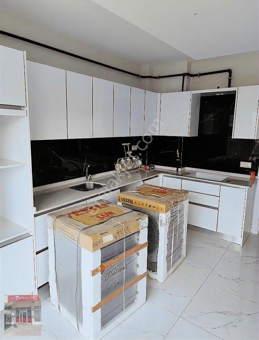 Çağrı Emlak'tan Fetih Caddesine Çok Yakın Sıfır Geniş Daire - Görsel 3
