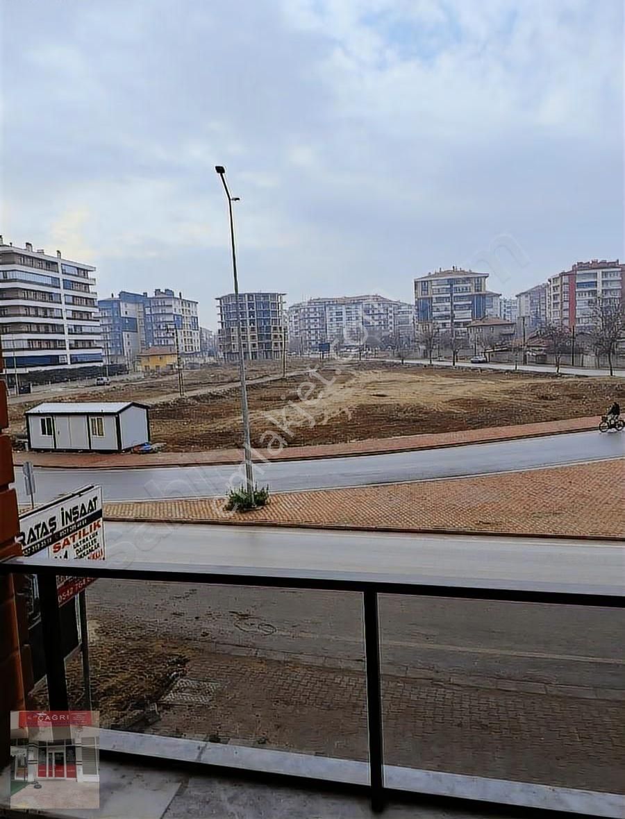 Çağrı Emlak'tan Fetih Caddesine Çok Yakın Sıfır Geniş Daire - Görsel 4