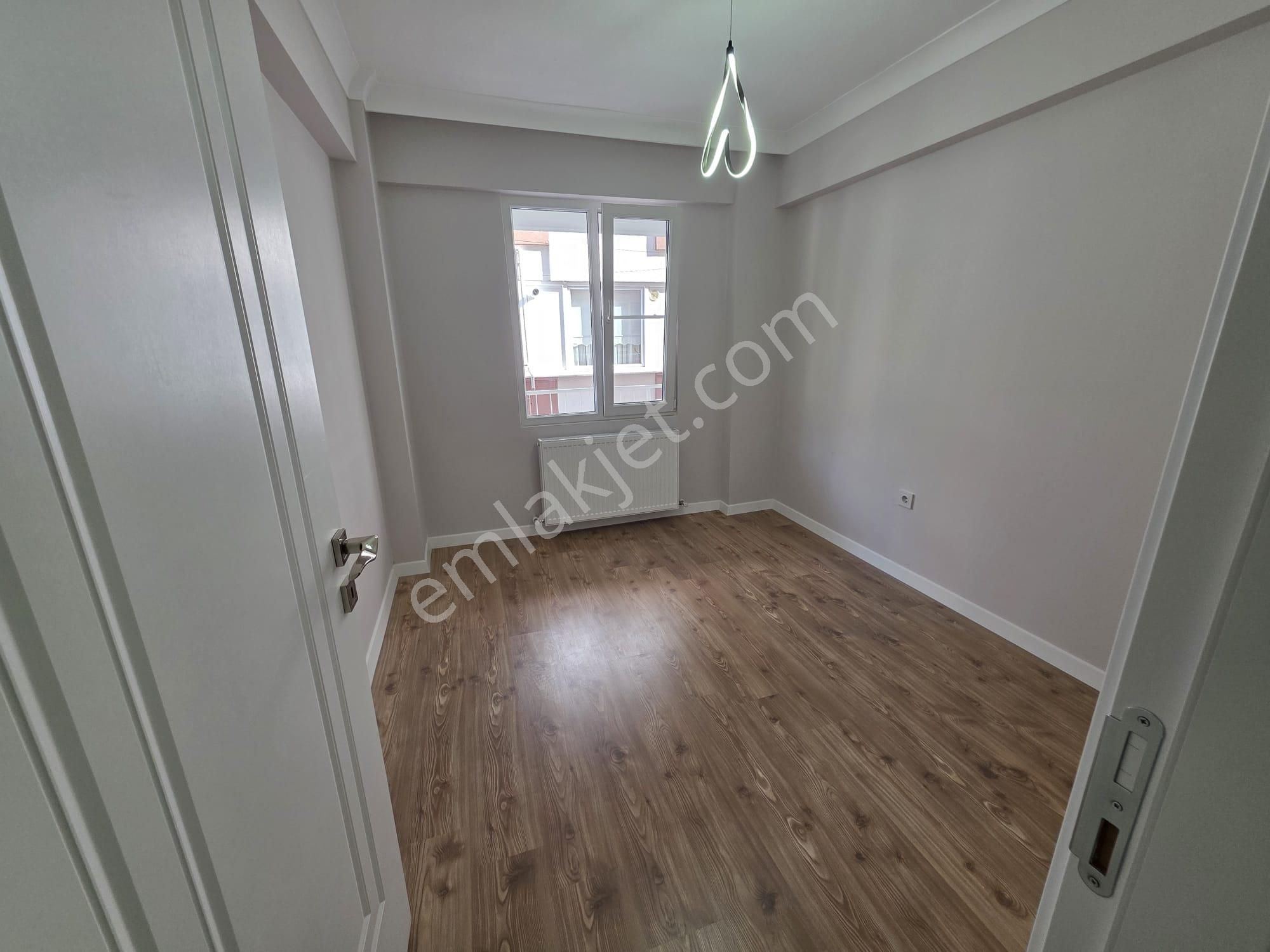 Irmaksudan İkizçayda 3+1 Doğalğazlı Ara Kat Ön Cephe Ayrı Mutfak Daire - Görsel 25