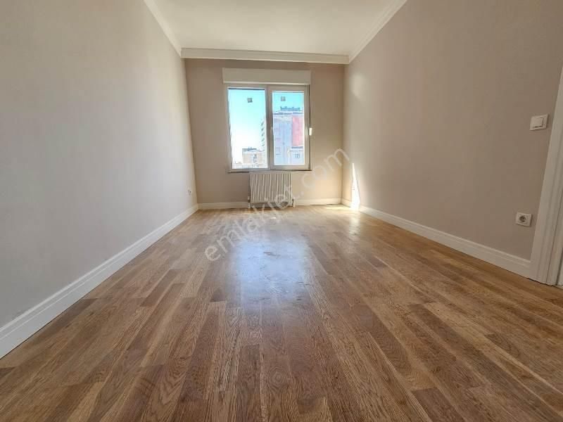 Suadiye'de Bağdat'a Yakın Lüks Binada Sıfır 2+1 Daire!!! - Görsel 2