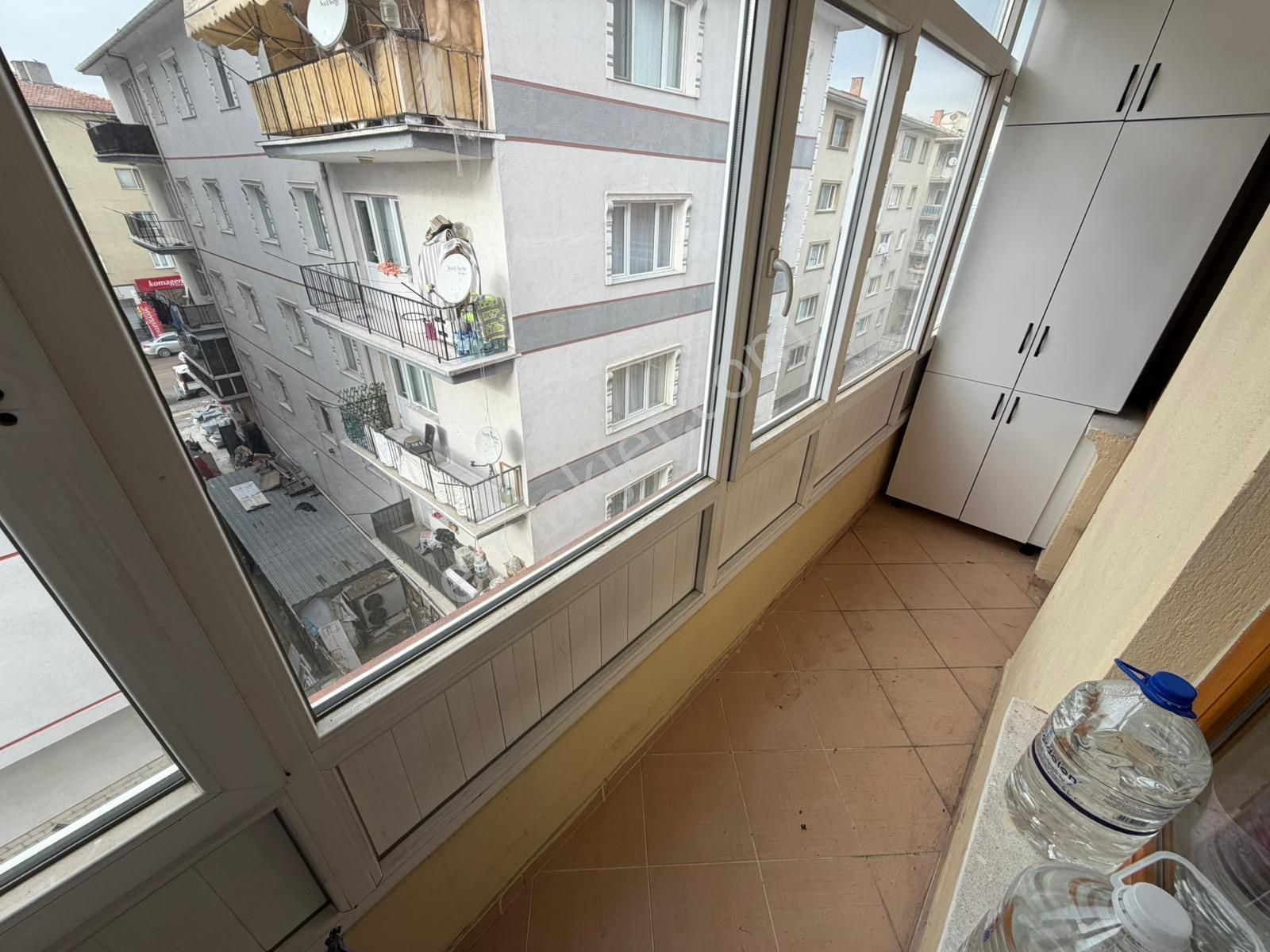 Akşemsettin Mah 3+1 Ara Katta Bağımsız Geniş M² Ön Cephe Daire - Görsel 32