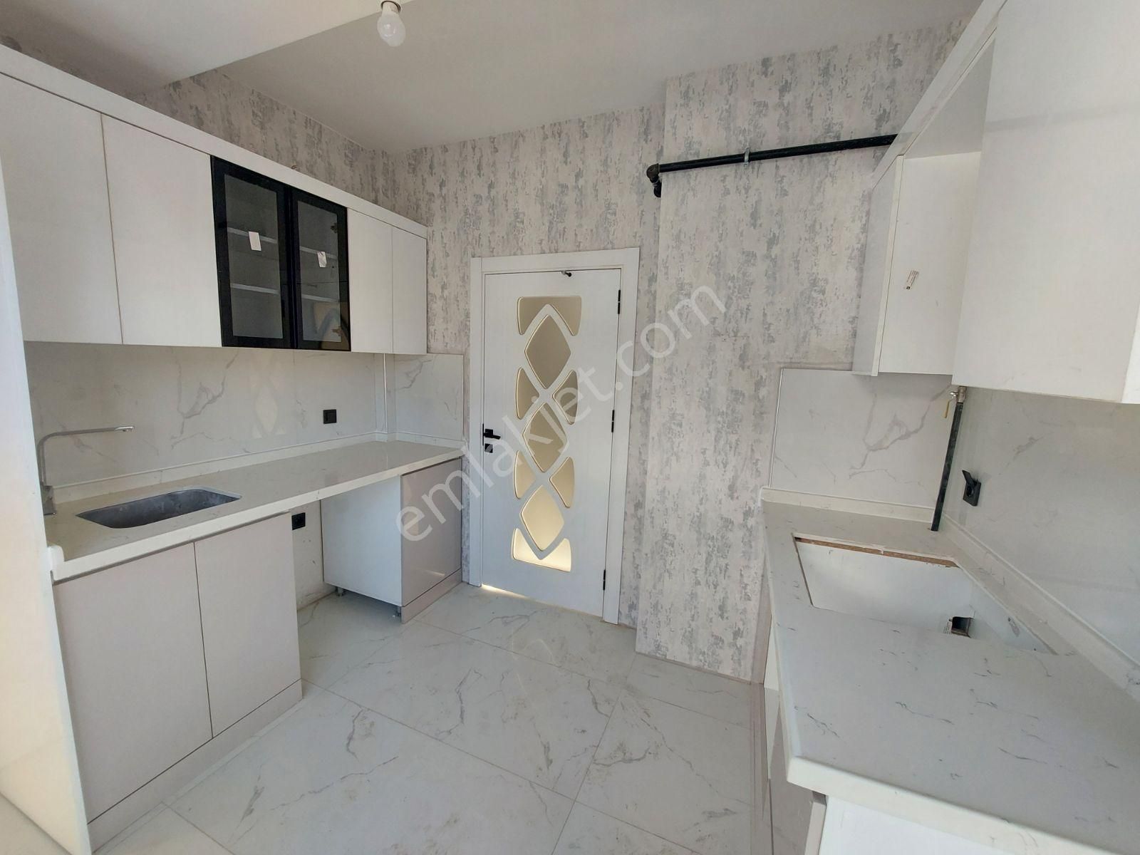 Hesaplı !!! Selahattin Eyyubi Mah.de 2+1 Sıfır Arakat Daire... - Görsel 4