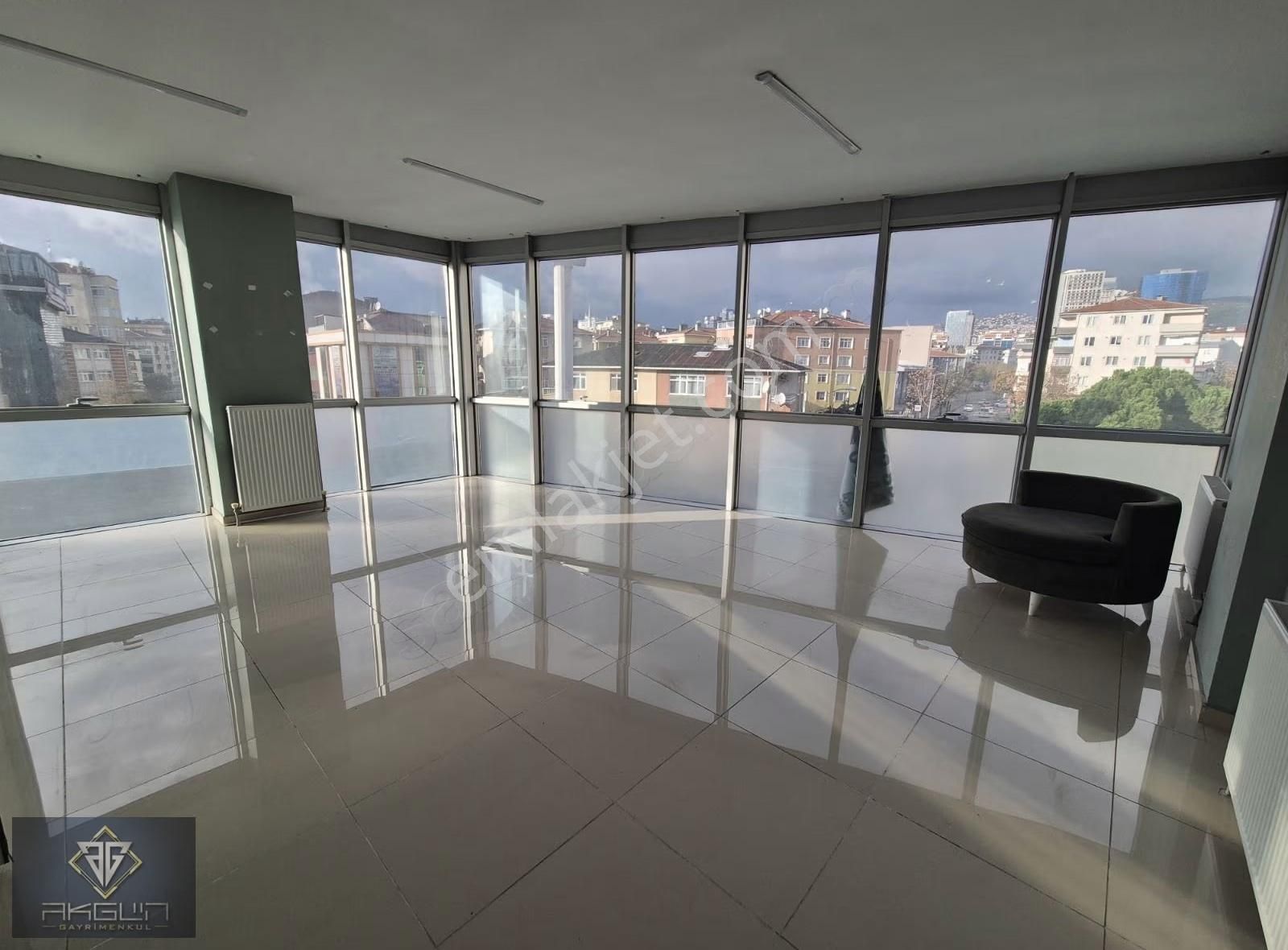 Kartal Cevizli Meydan Da Kiralık Ofis