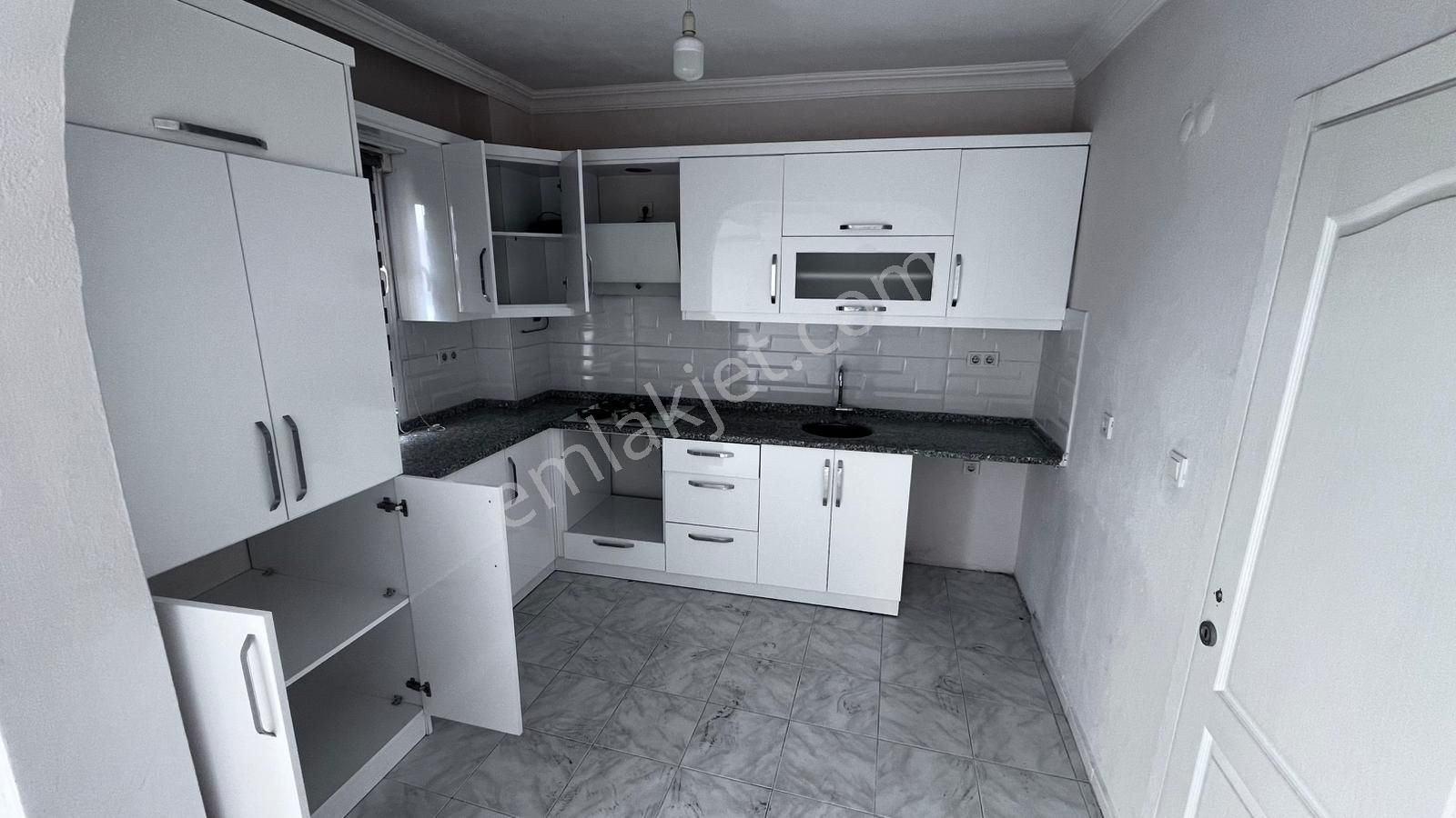Stoptan Tuzla Denize 350m. 3+1 Bakımlı İkinci Kat 6.750 - Görsel 5