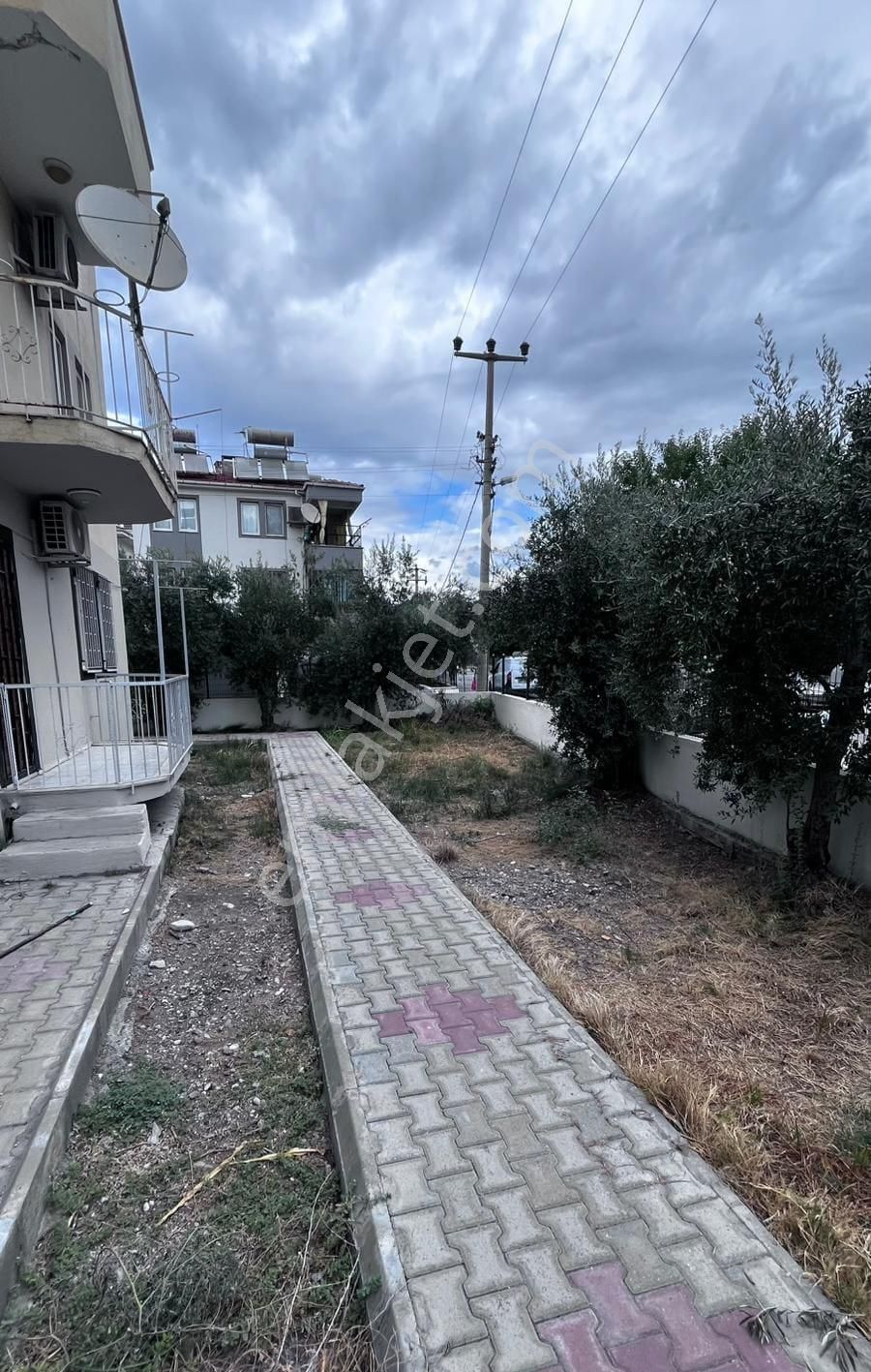 Stoptan Tuzla Denize 350m. 3+1 Bakımlı İkinci Kat 6.750 - Görsel 13