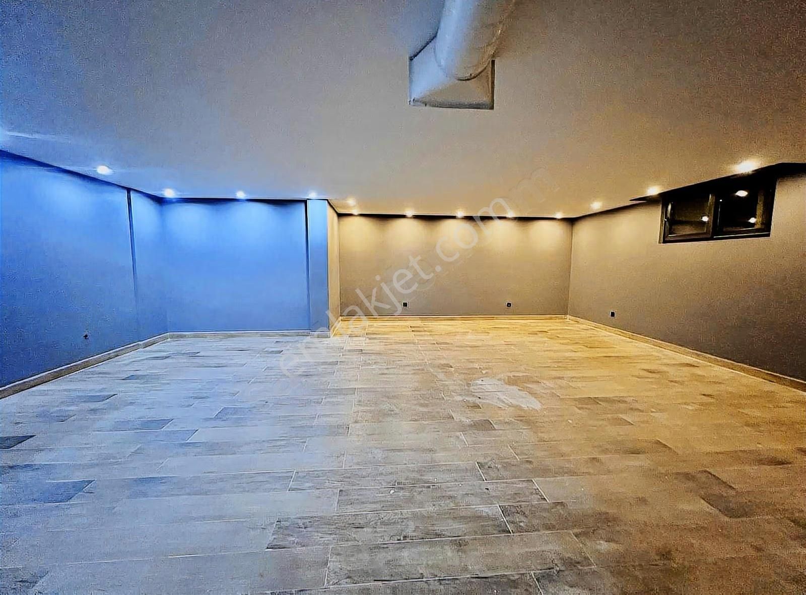 Zekeriyaköyde Modern Yeni Yapım Akıllı Ev Sistemli Satılık Villa - Görsel 28