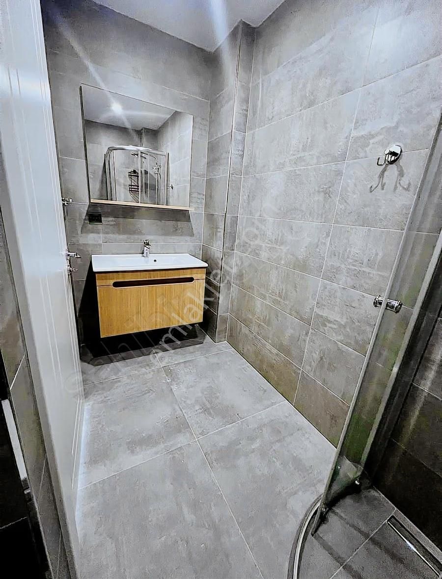 Zekeriyaköyde Modern Yeni Yapım Akıllı Ev Sistemli Satılık Villa - Görsel 9