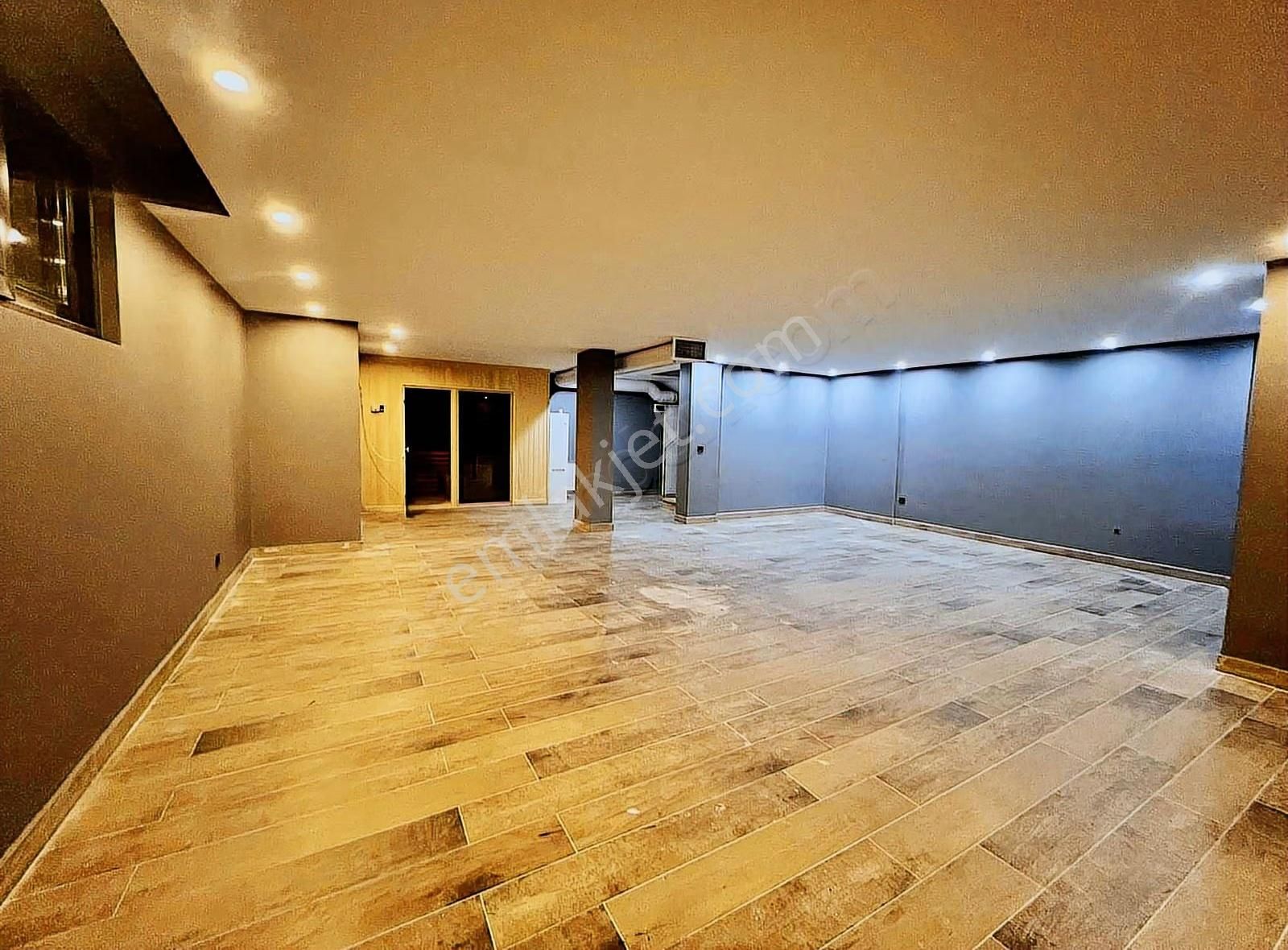 Zekeriyaköyde Modern Yeni Yapım Akıllı Ev Sistemli Satılık Villa - Görsel 20