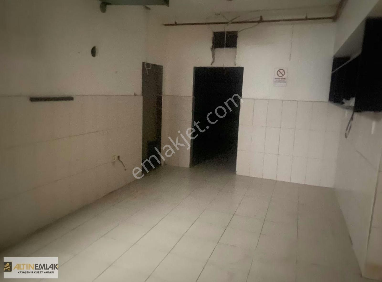 Park Mavera 1'de Bankalar Caddesinde 110m2 Kiralık Dükkan - Görsel 3