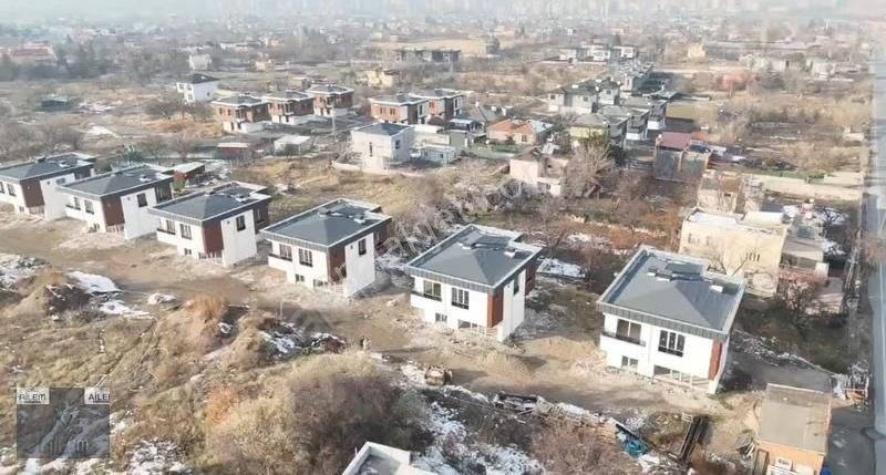 Eğribucak'ta Ayrıcaklı Bir Yaşam 6+1 Ultra Lüks Villamız Satışta