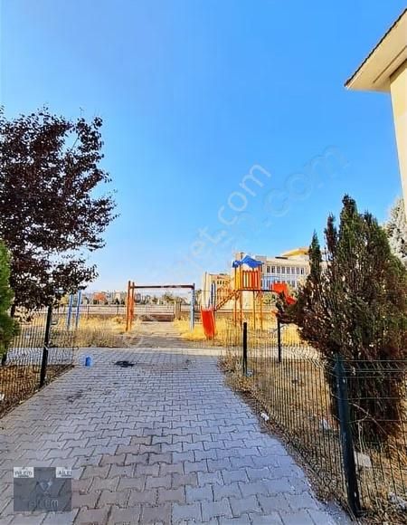 Toki Demokrasi Mahallesinde Ekstra Yapılı 2+1 65m2 Satılık Daire - Görsel 2