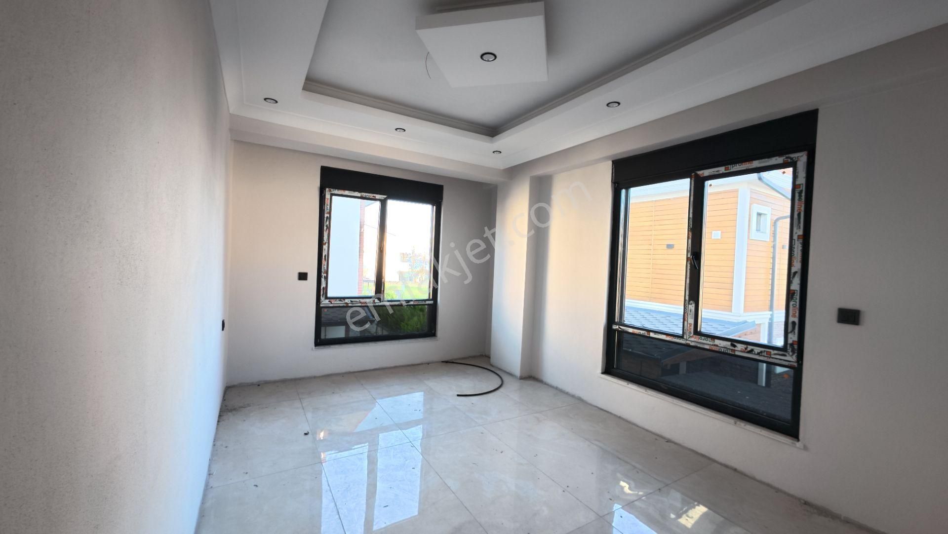 Sahile Yakın Bahçeli Kaçırılmayacak Fiyatta 4+1 Satılık Villa!!! - Görsel 26