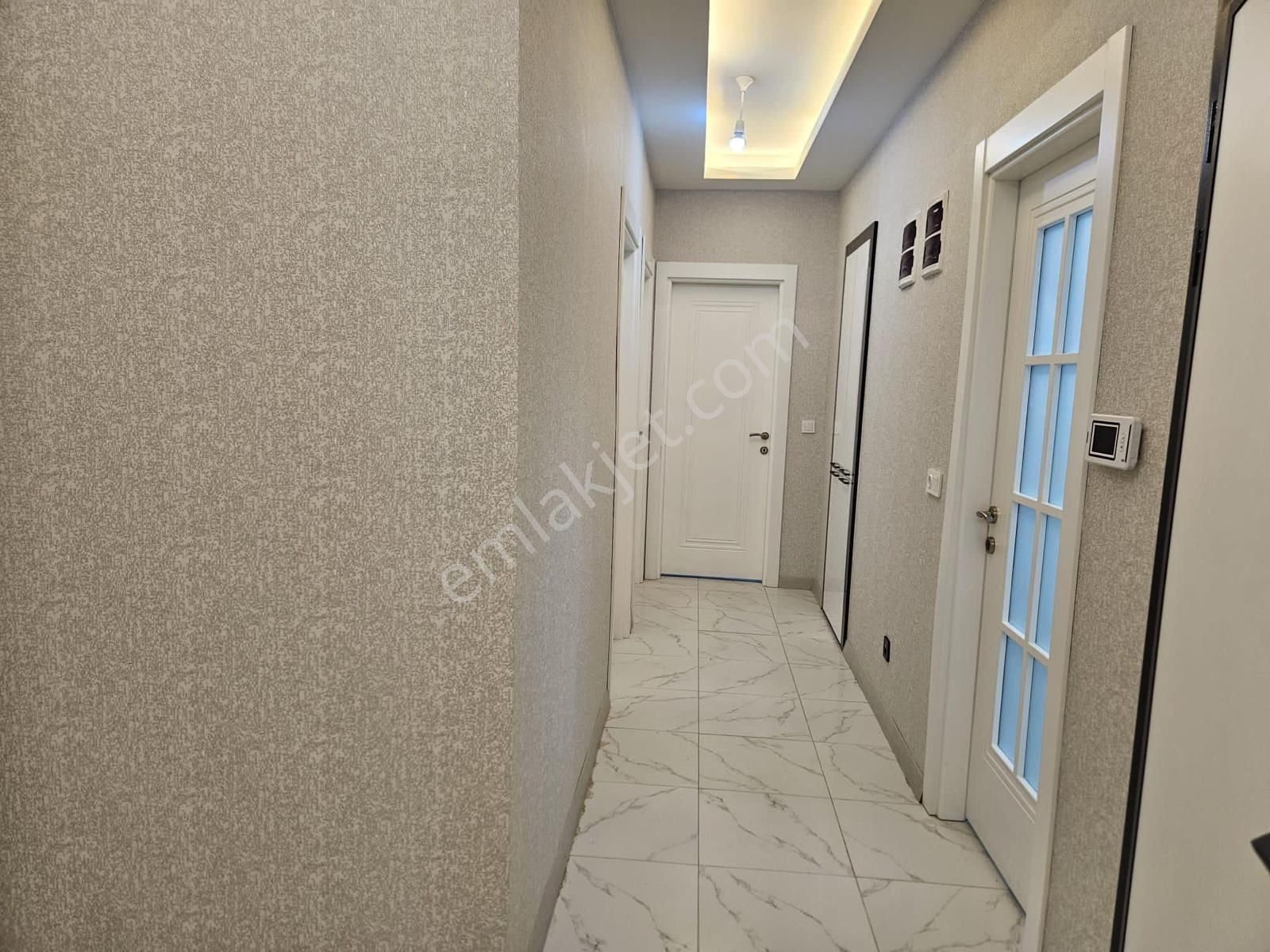 İsa Kavak Gayrimenkul'den Bahçeşehir’de Satılık 3+1 Daire - Görsel 2