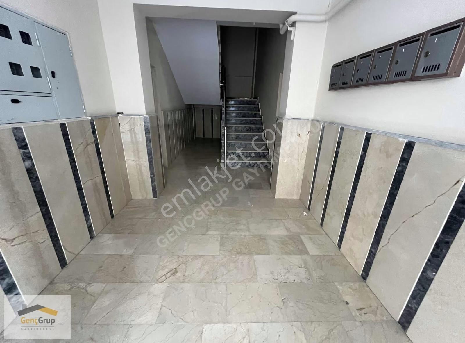 *genç Grup* Çamlıca Kapalı Pazar Yakını Arakat Çift Balkonlu 2+1 - Görsel 11