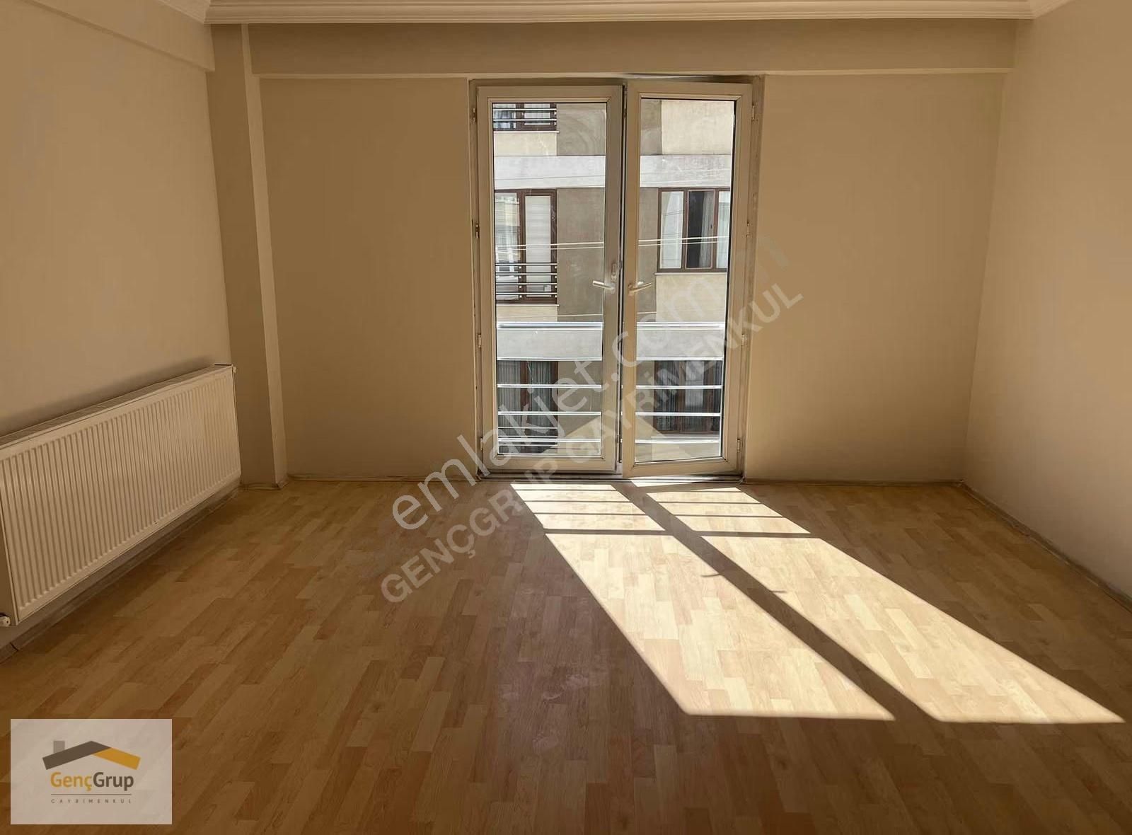 *genç Grup* Çamlıca Kapalı Pazar Yakını Arakat Çift Balkonlu 2+1 - Görsel 24