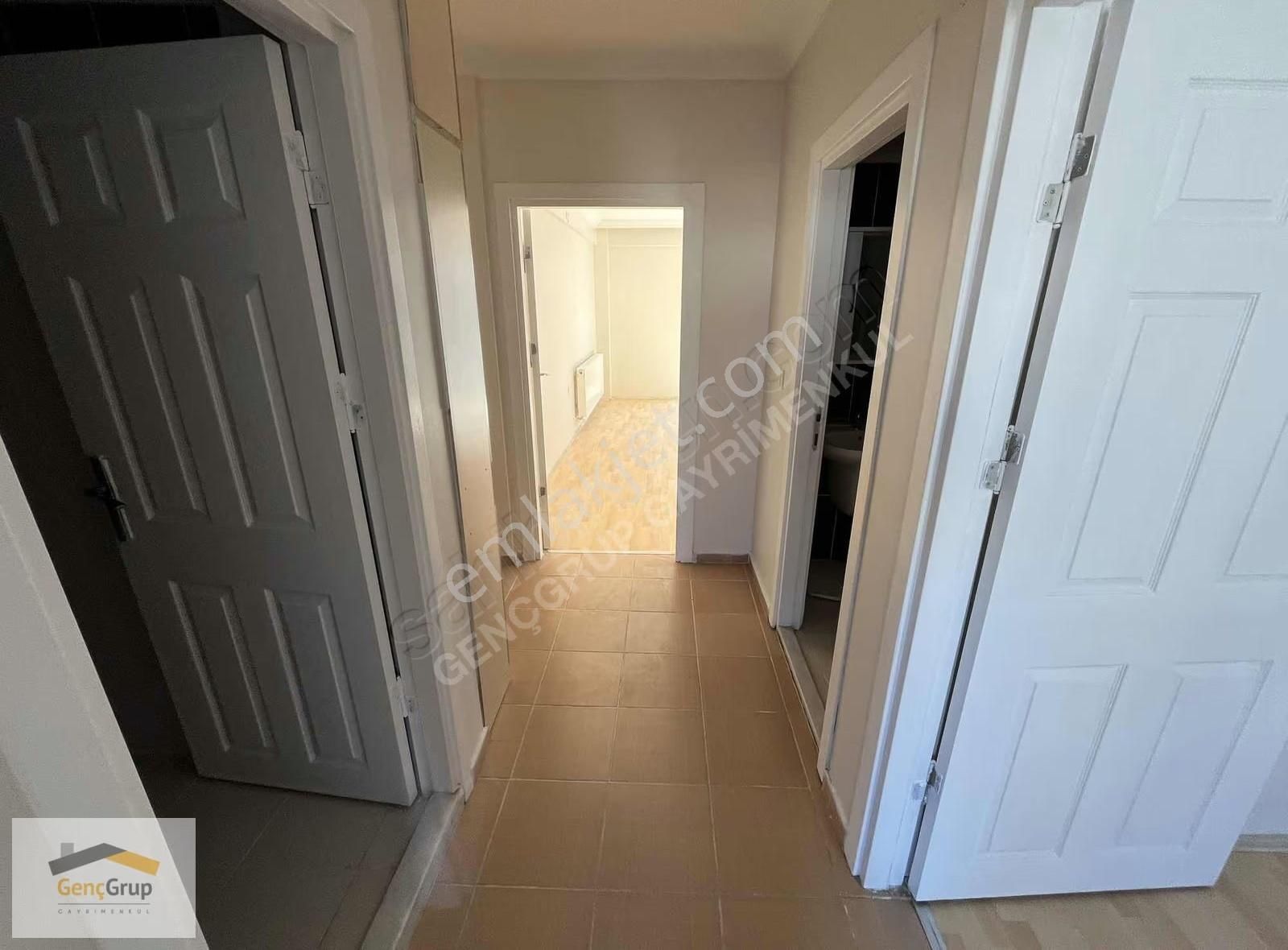 *genç Grup* Çamlıca Kapalı Pazar Yakını Arakat Çift Balkonlu 2+1 - Görsel 4