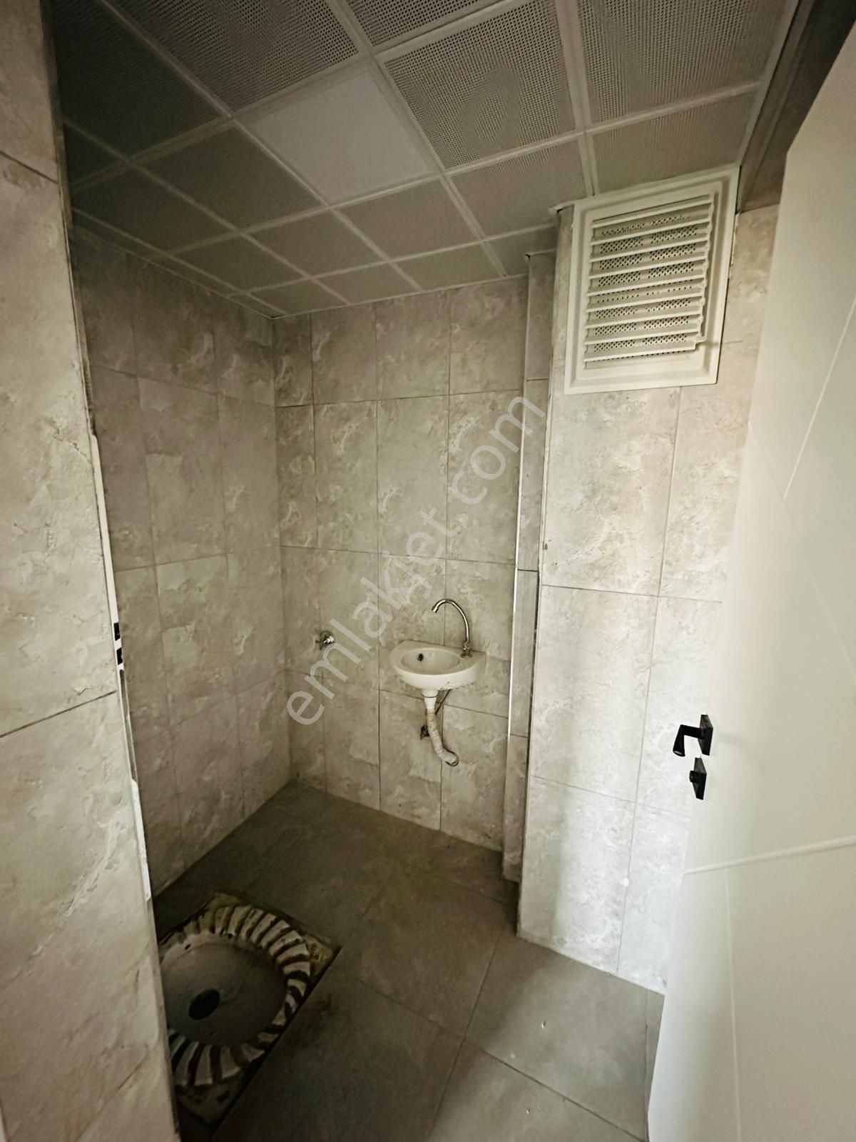 Beşikkaya'da Köy Parkı Yakını Y.giriş Asansörlü Sıfır Bina'da 3+1 Satılık Daire !!! - Görsel 18