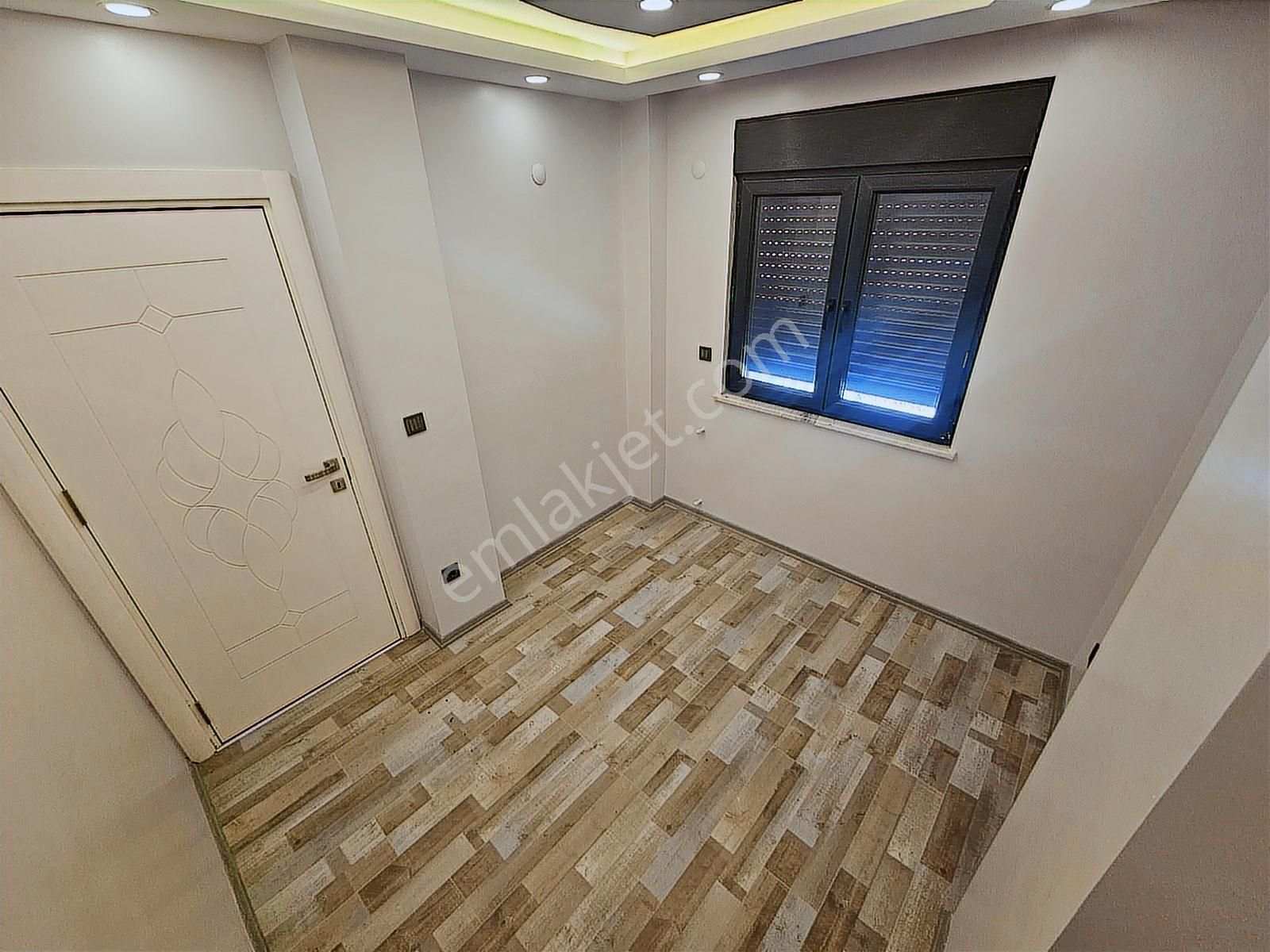 Eu Gayrimenkulden Denize 10 Metre Deniz Manzaralı 3+1 Villa - Görsel 8