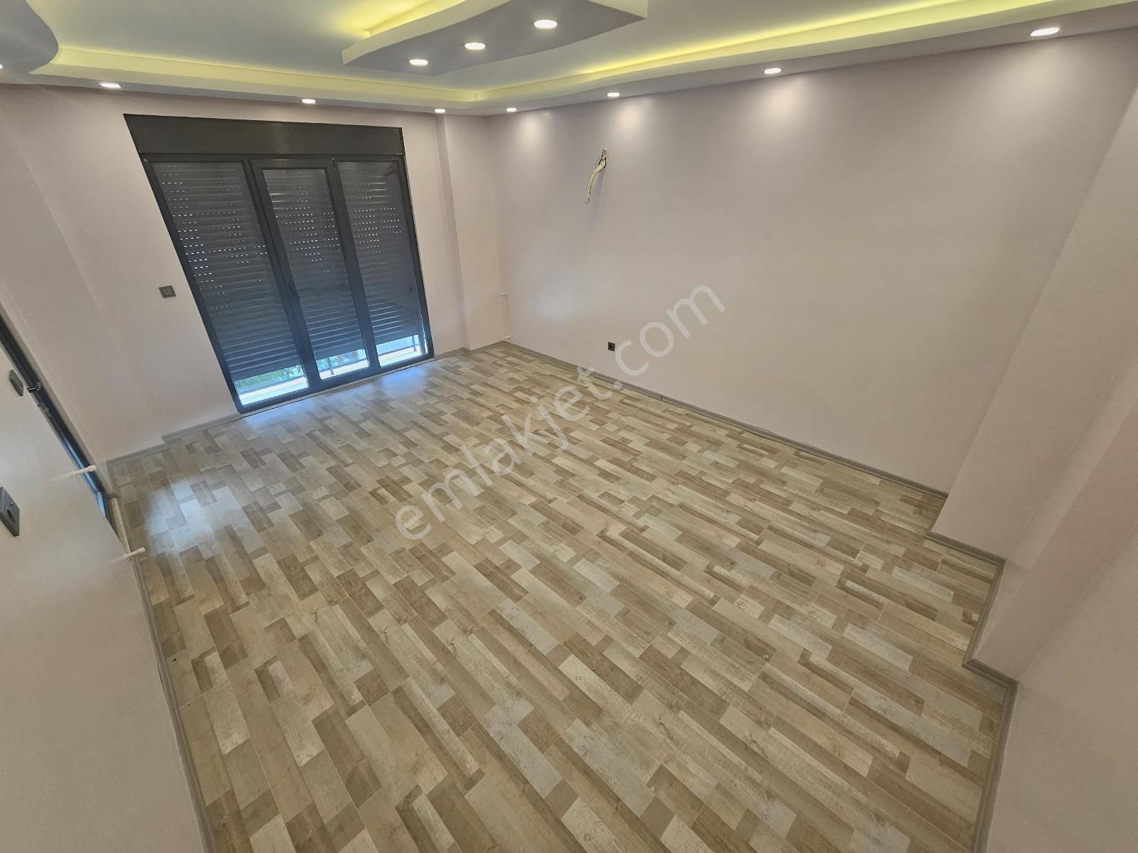 Eu Gayrimenkulden Denize 10 Metre Deniz Manzaralı 3+1 Villa - Görsel 32