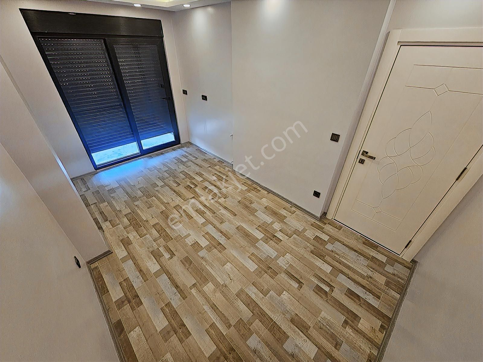 Eu Gayrimenkulden Denize 10 Metre Deniz Manzaralı 3+1 Villa - Görsel 4