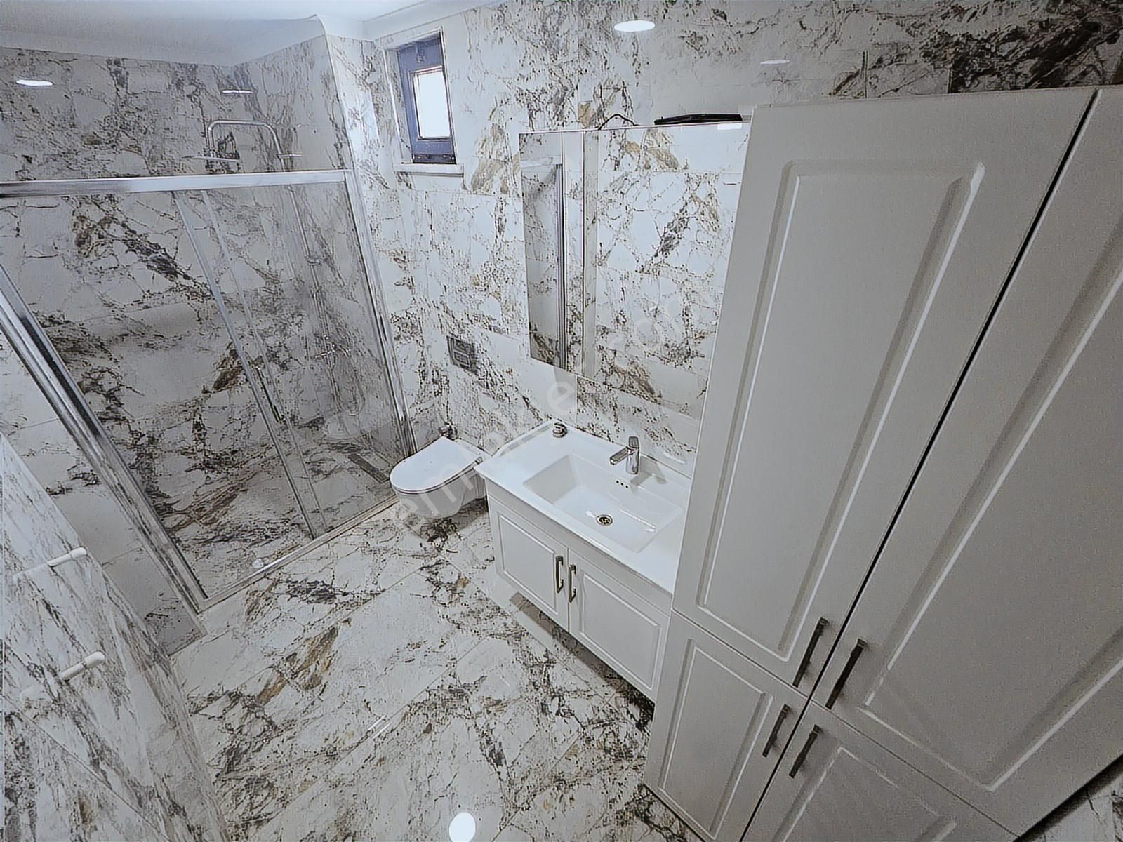 Eu Gayrimenkulden Denize 10 Metre Deniz Manzaralı 3+1 Villa - Görsel 35