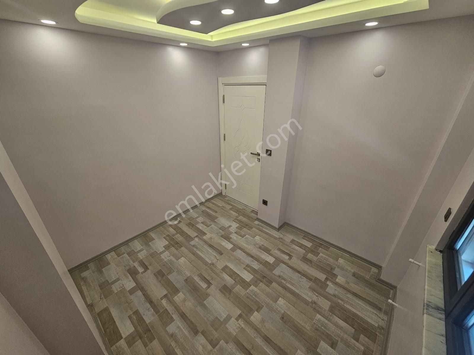 Eu Gayrimenkulden Denize 10 Metre Deniz Manzaralı 3+1 Villa - Görsel 15