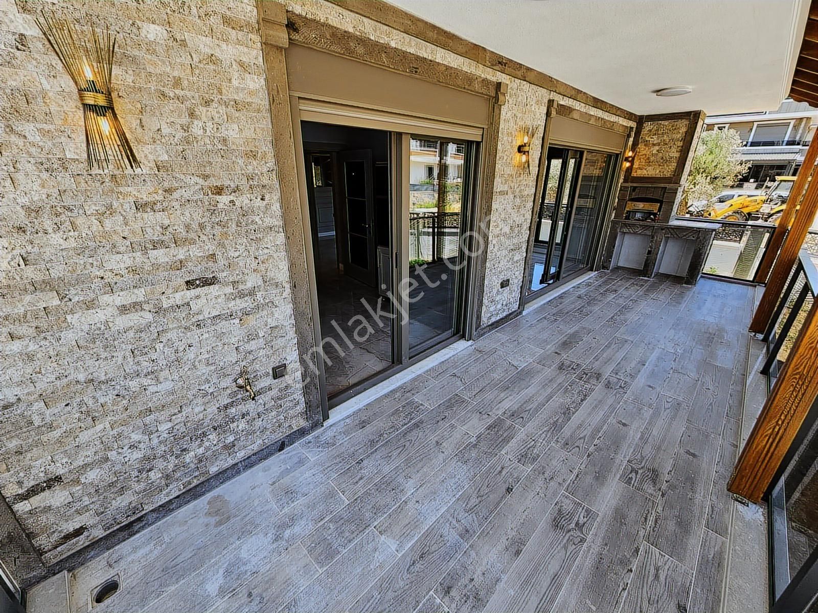 Eu Gayrimenkulden Ultra Lüx 6+1 Denize Yakın Villa - Görsel 19