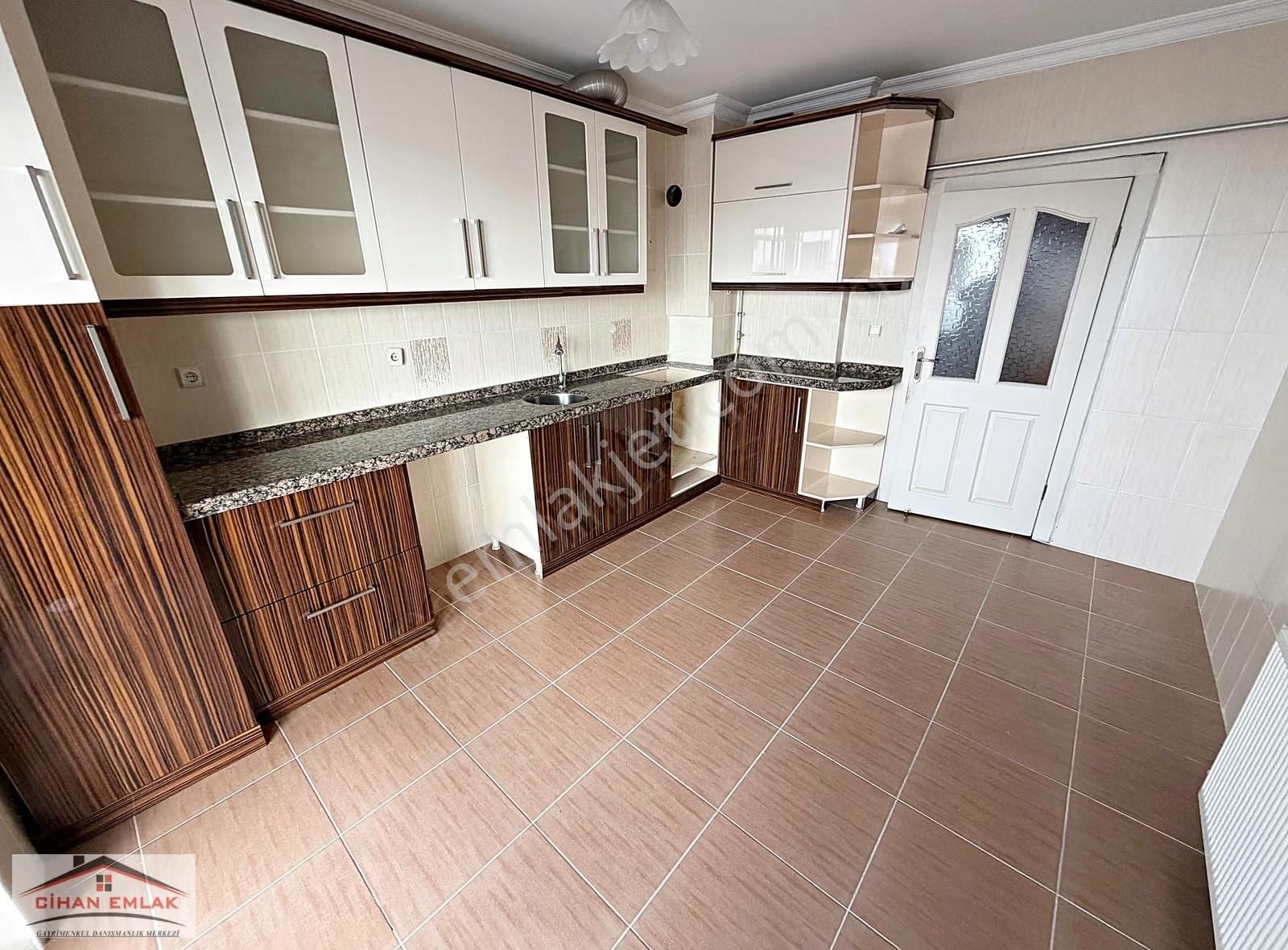 Cihan'dan Ankara Manzaralı Merkezde Güney Cephe Yapılı Kiralık - Görsel 4