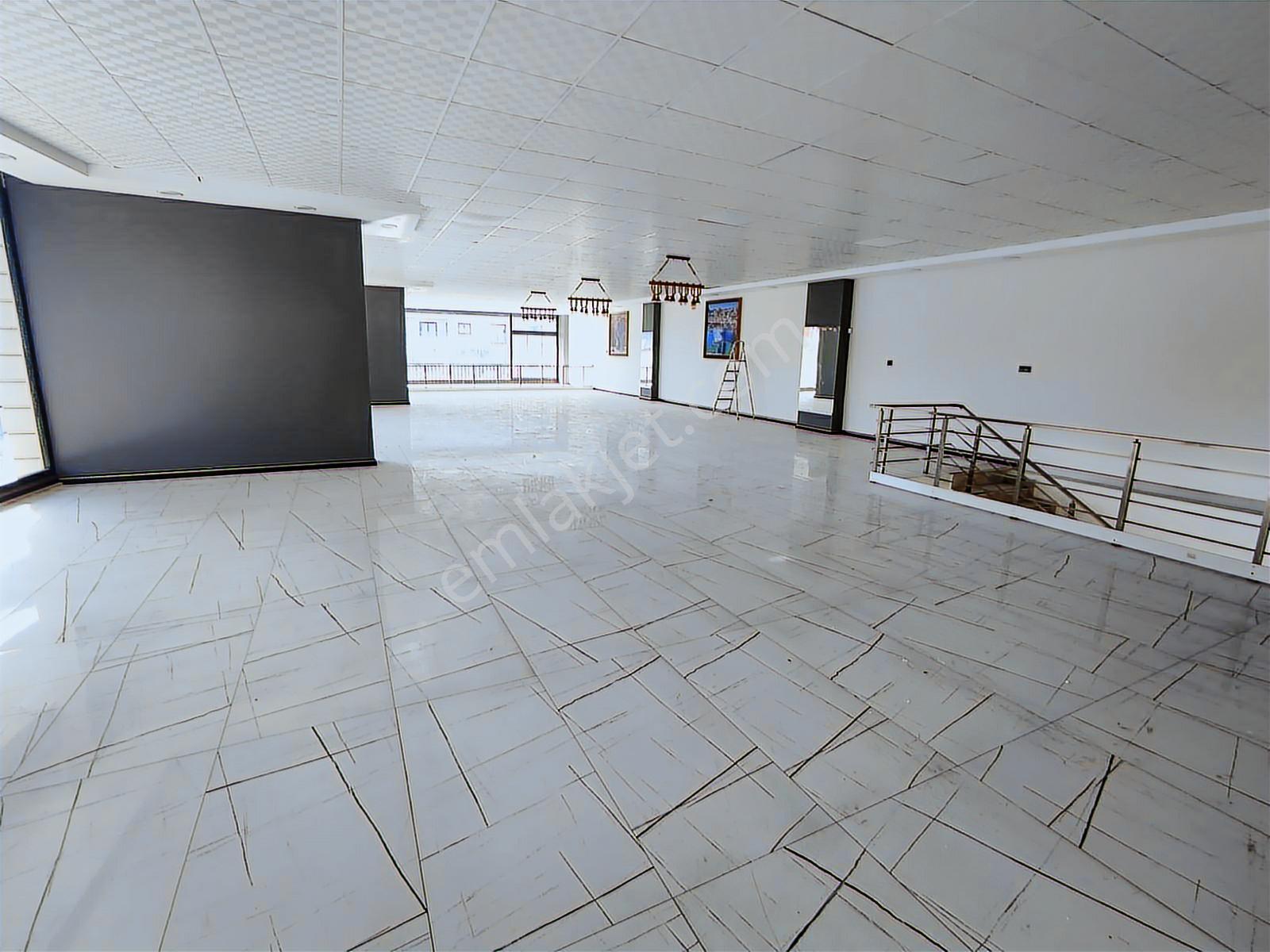 Atıcı'dan Belediye Karşısında Geniş 3 Katlı 1095 M2 Satılık - Görsel 30