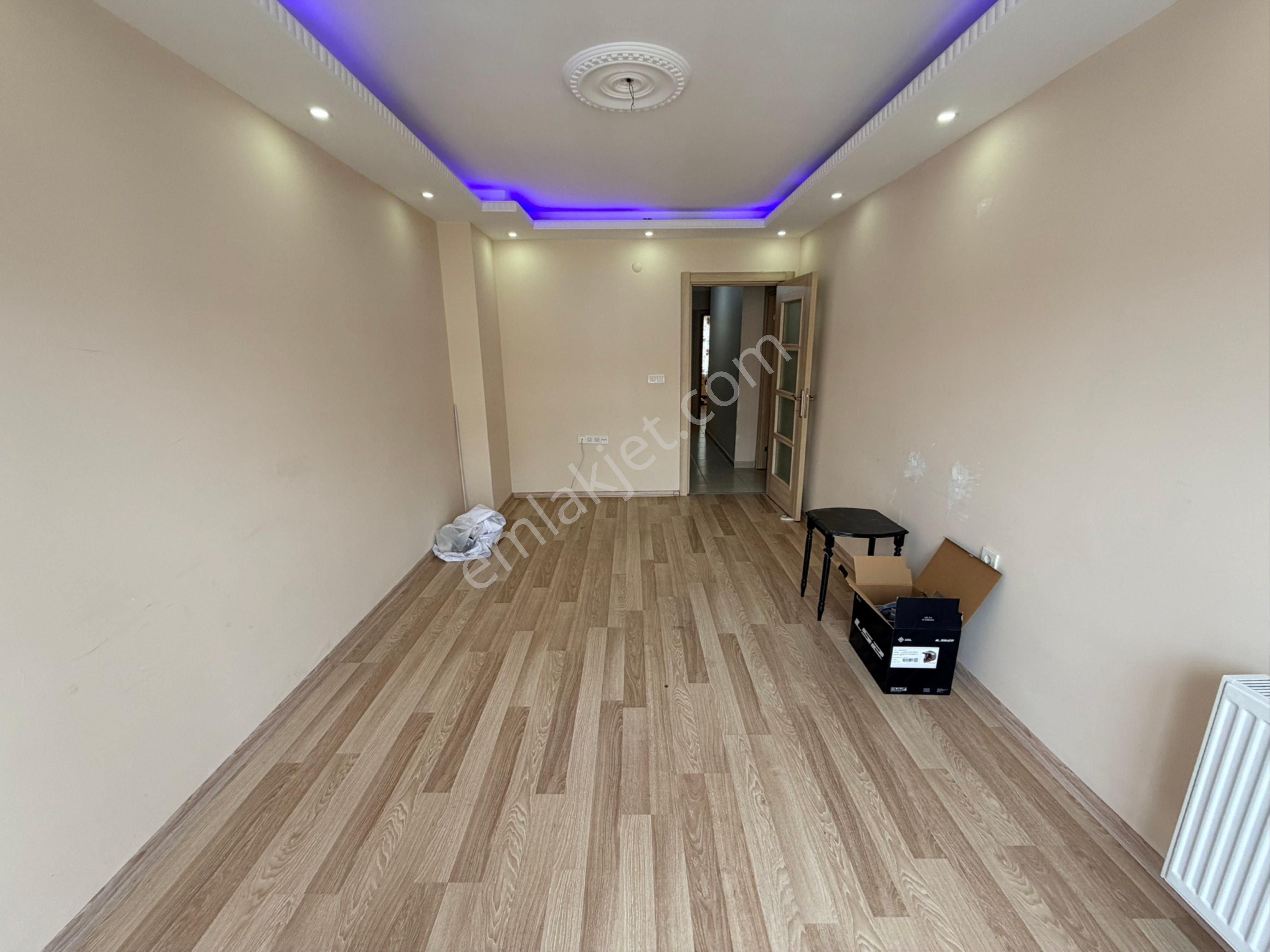 Bahçeşehir Mobilyacılar Karsısı Kiralık Daire 4 Kat 2+1 90m2 - Görsel 2