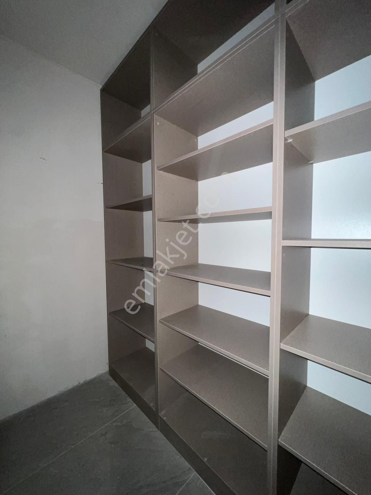 Engin Emlak'tan Y. Isıtmalı G.peyzajlı Site'de 4+1 Lüx Daire - Görsel 13