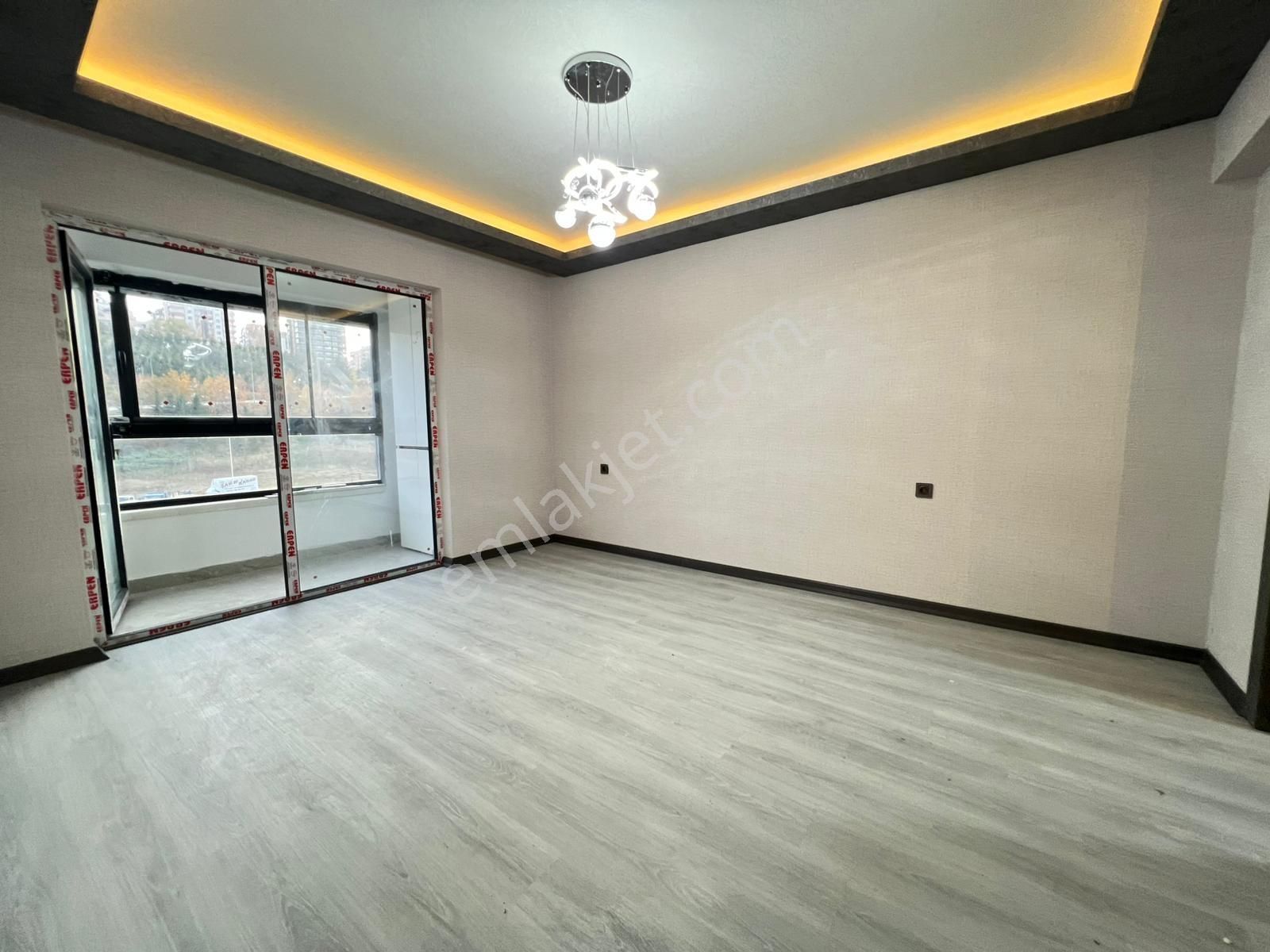 Engin Emlak'tan Y. Isıtmalı G.peyzajlı Site'de 4+1 Lüx Daire - Görsel 10