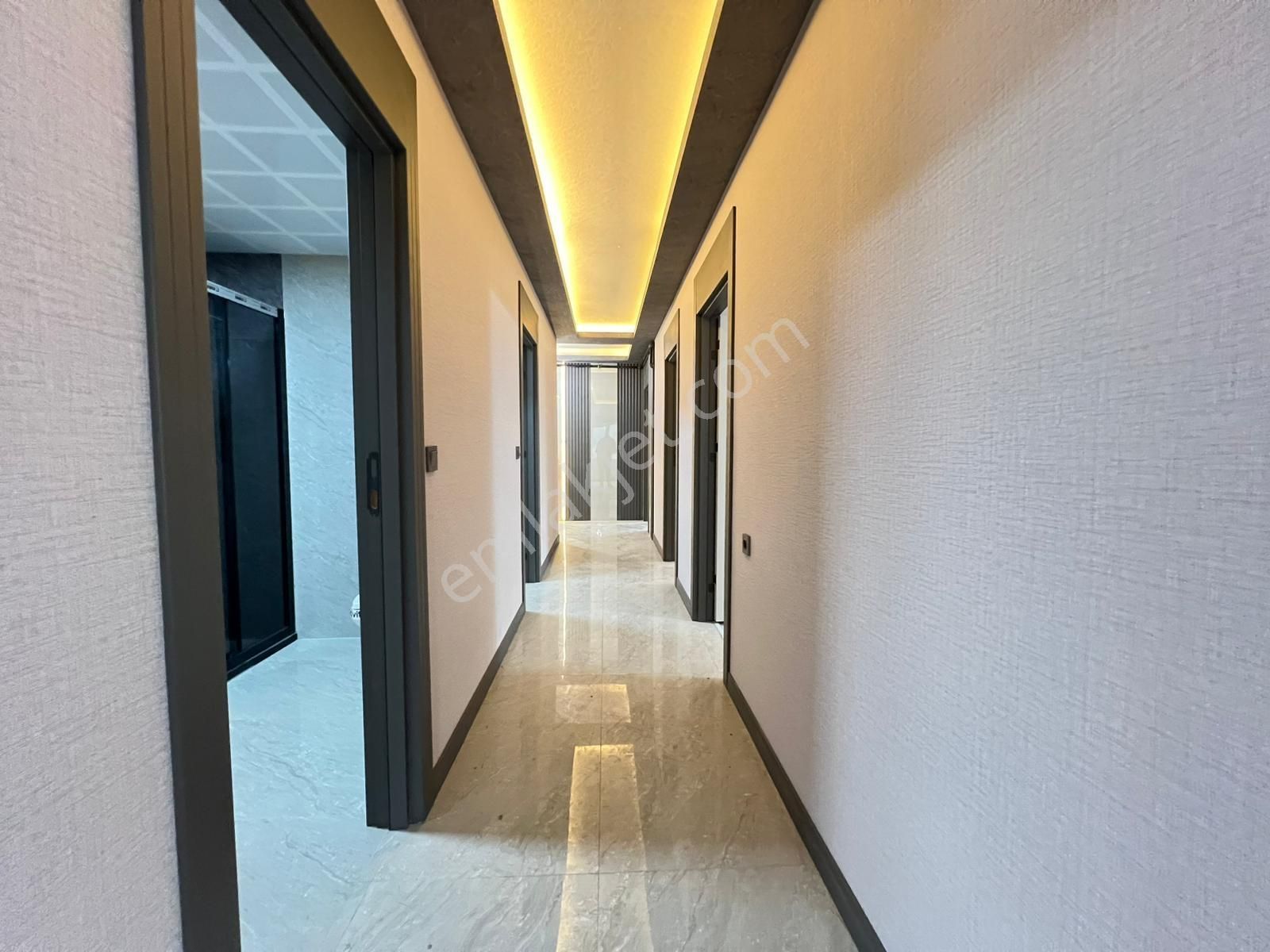 Engin Emlak'tan Y. Isıtmalı G.peyzajlı Site'de 4+1 Lüx Daire - Görsel 28