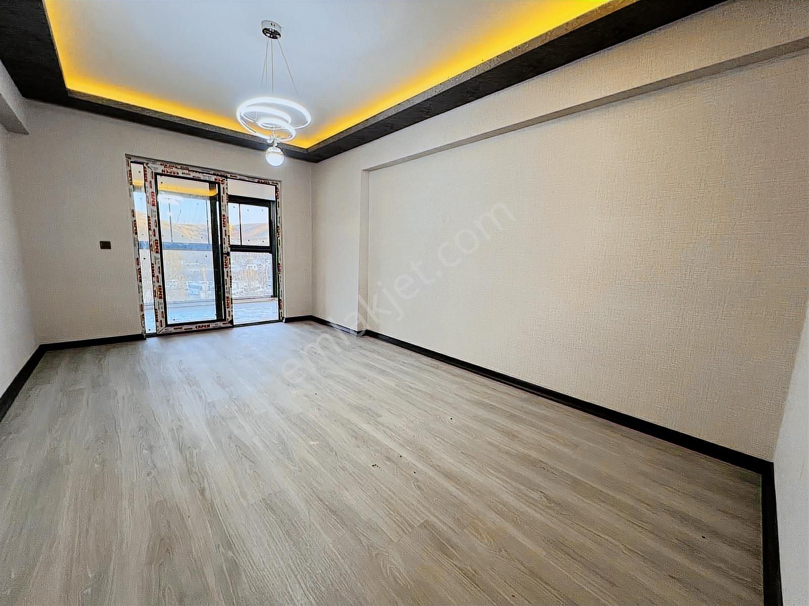 Engin Emlak'tan Y. Isıtmalı G.peyzajlı Site'de 4+1 Lüx Daire - Görsel 20