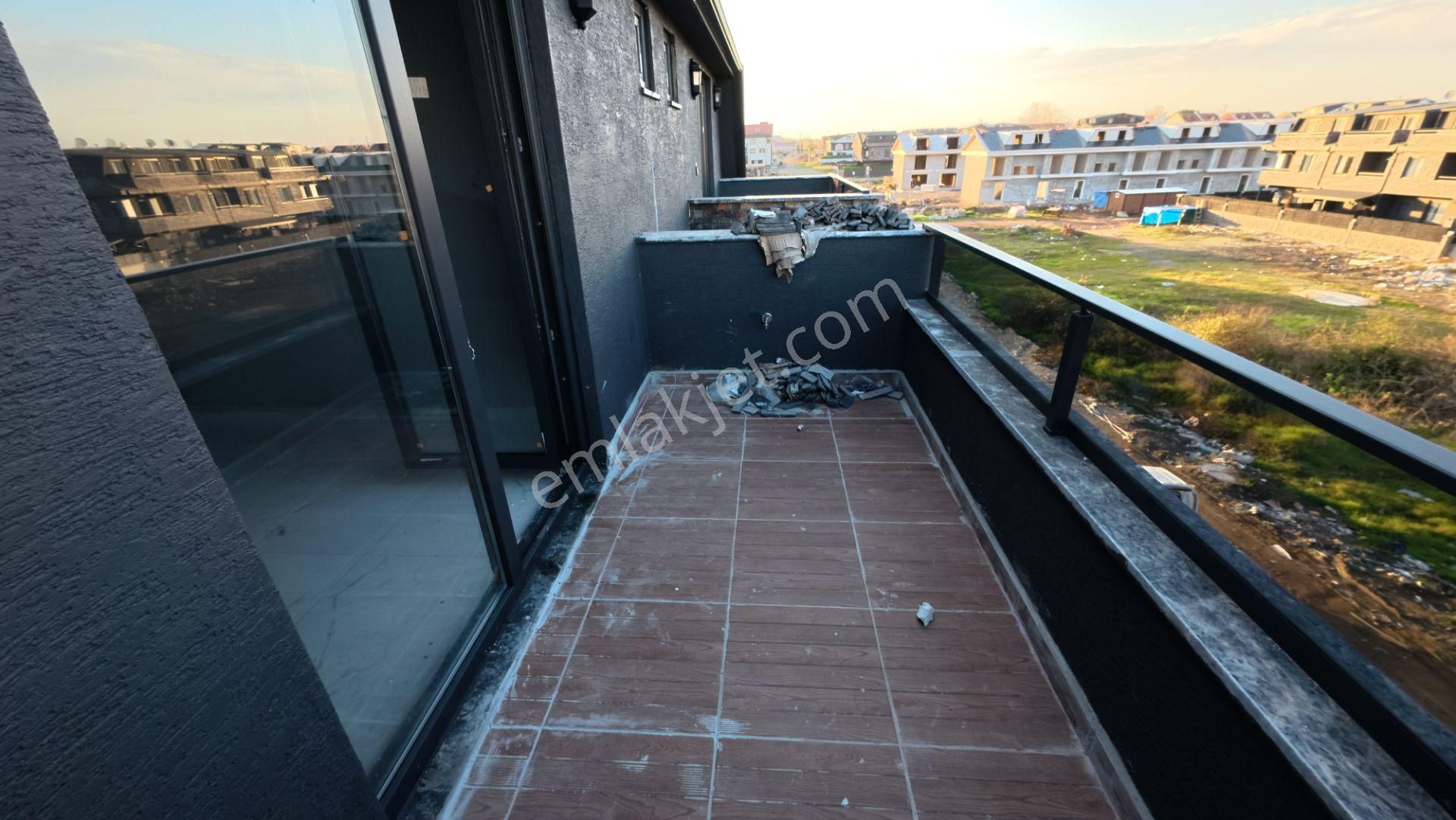 Kocaali De Geniş Bahçe Şömineli Denize Çok Yakın 4+1 Vila - Görsel 35