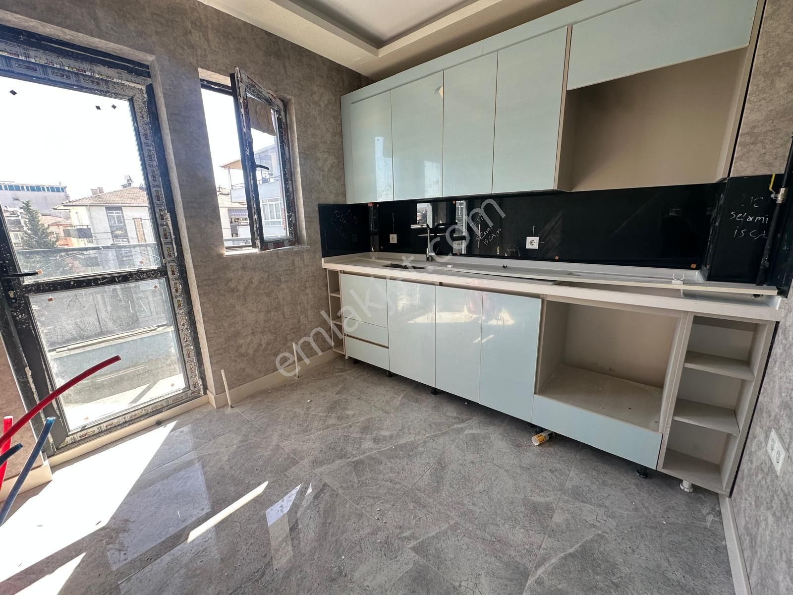 Etimesgut Topçu Mah. Bağımsız Mutfak Asansörlü 2+1 Satılık Daire