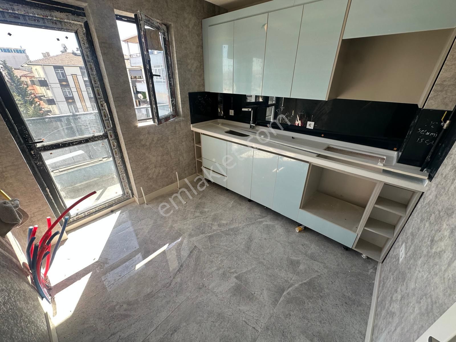 Etimesgut Topçu Mah. Bağımsız Mutfak Asansörlü 2+1 Satılık Daire - Görsel 2