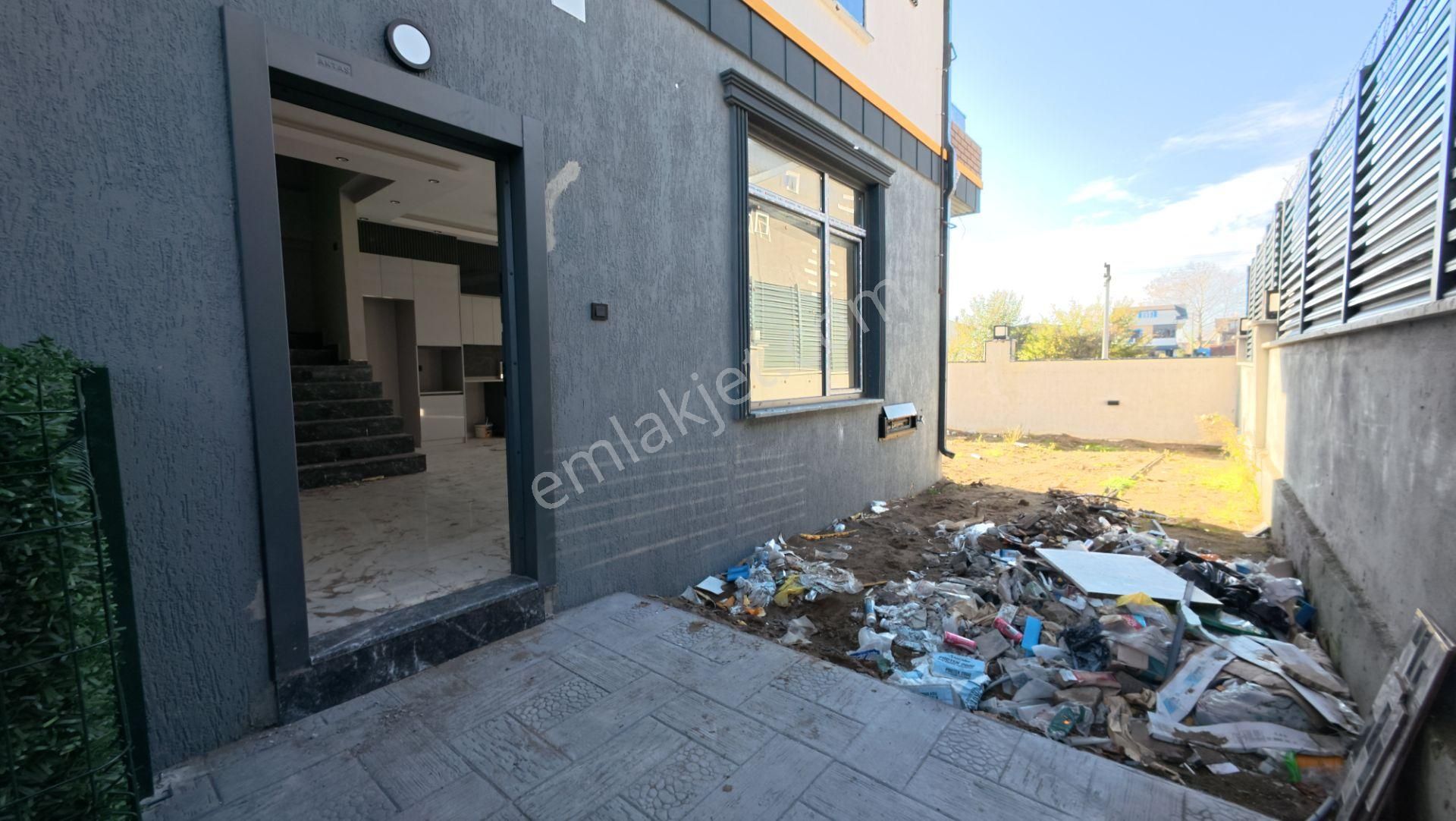 Kocaali De Ön Cephe, Büyük Bahçeli, Şık Mutfak Dolaplı Lüks 4+1 Villa! - Görsel 7