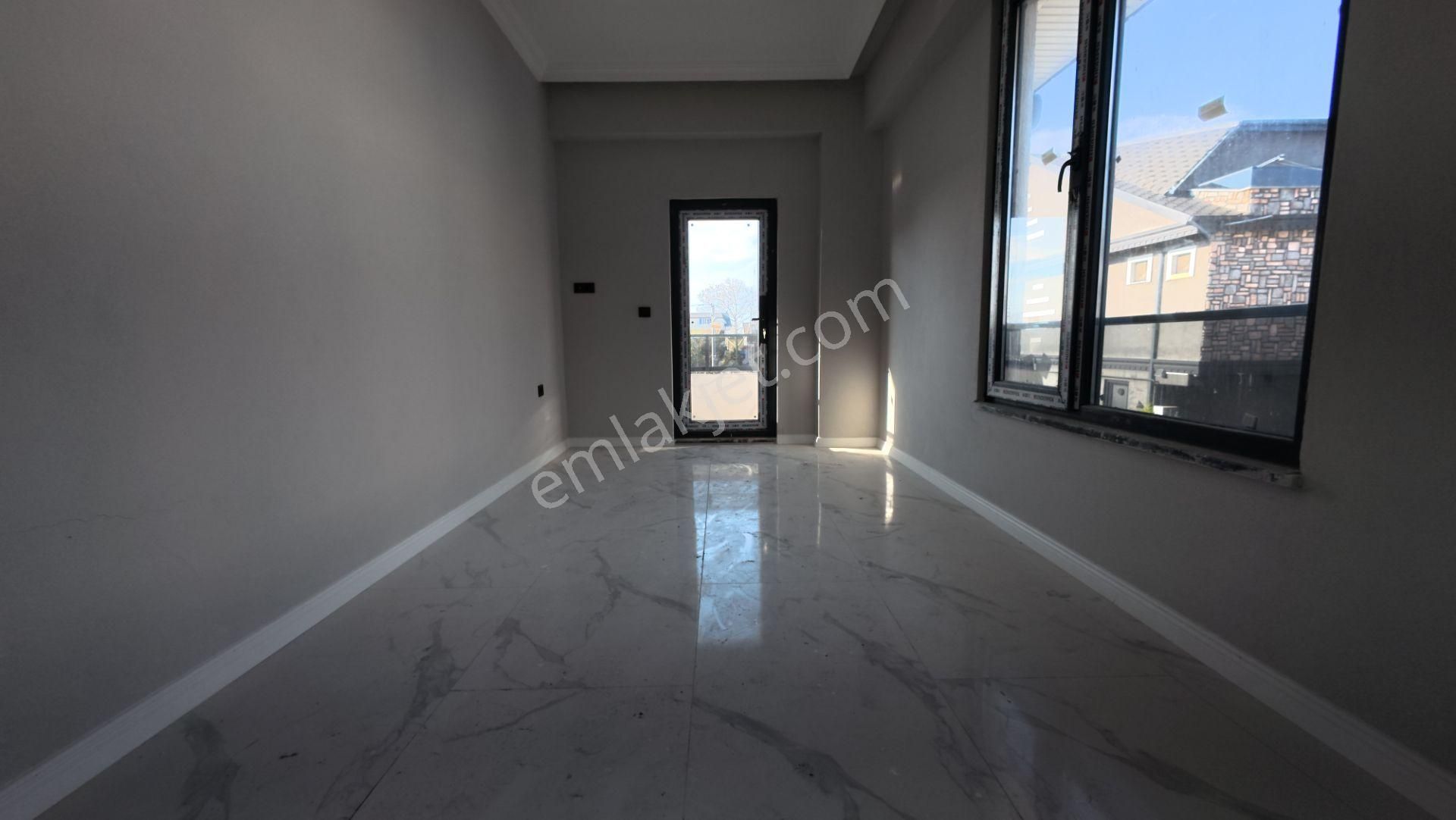 Kocaali De Ön Cephe, Büyük Bahçeli, Şık Mutfak Dolaplı Lüks 4+1 Villa! - Görsel 19