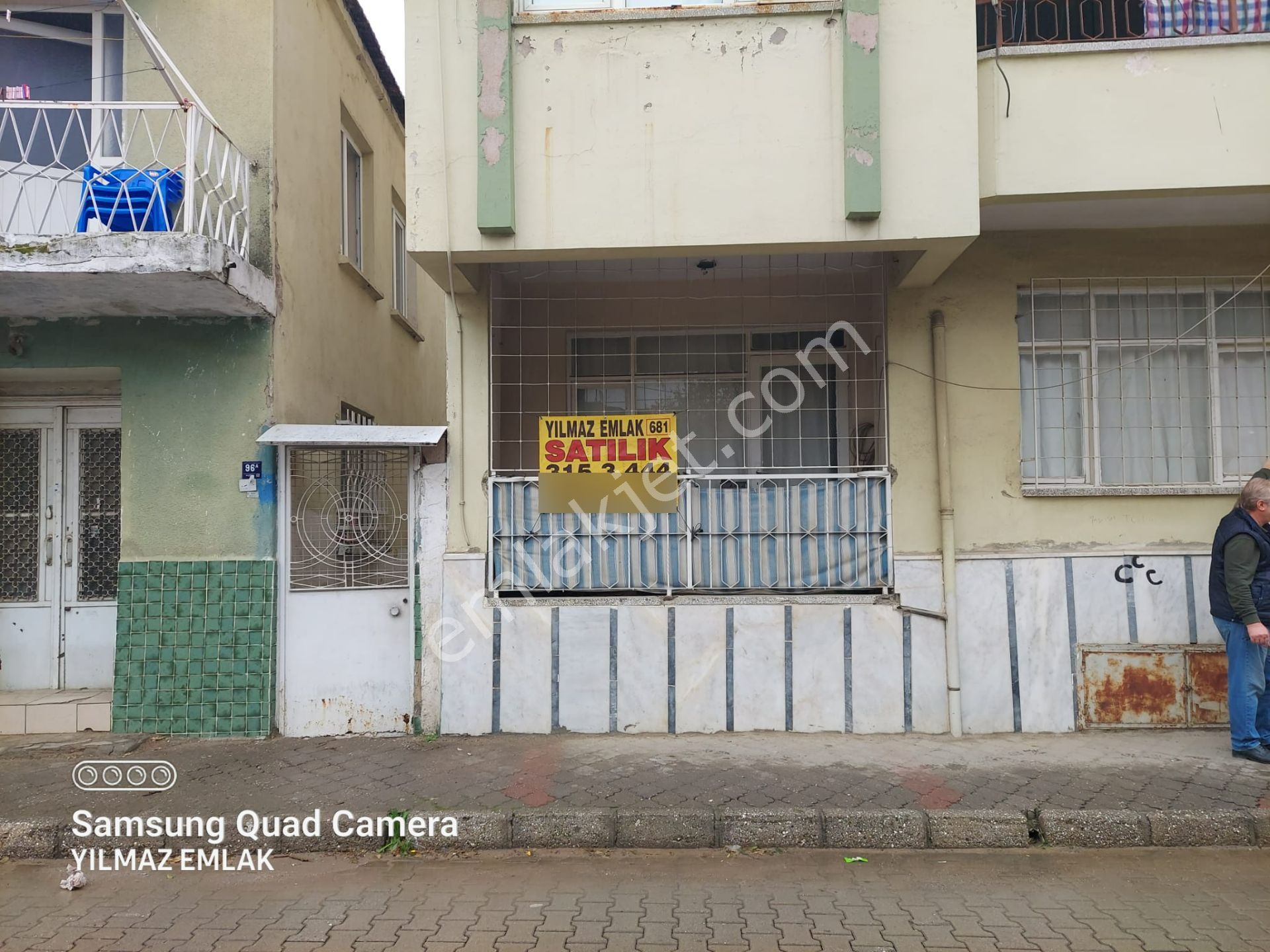 681 Cumhuriyet Mahallesinde Satlık Zemin Kat 2 + 1 Daire - Görsel 2