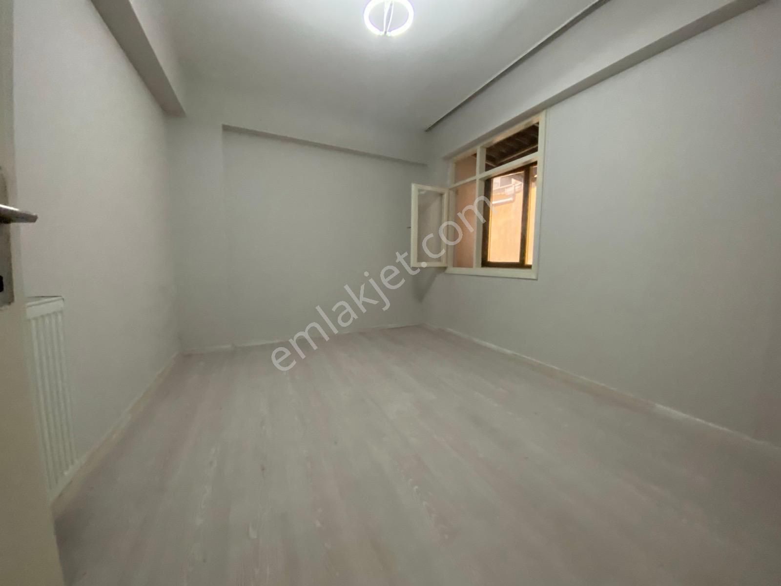 Akalından Metro Yakını Y.griş D.gazlı Çift Balkonlu Satılık 2+ 1 - Görsel 13