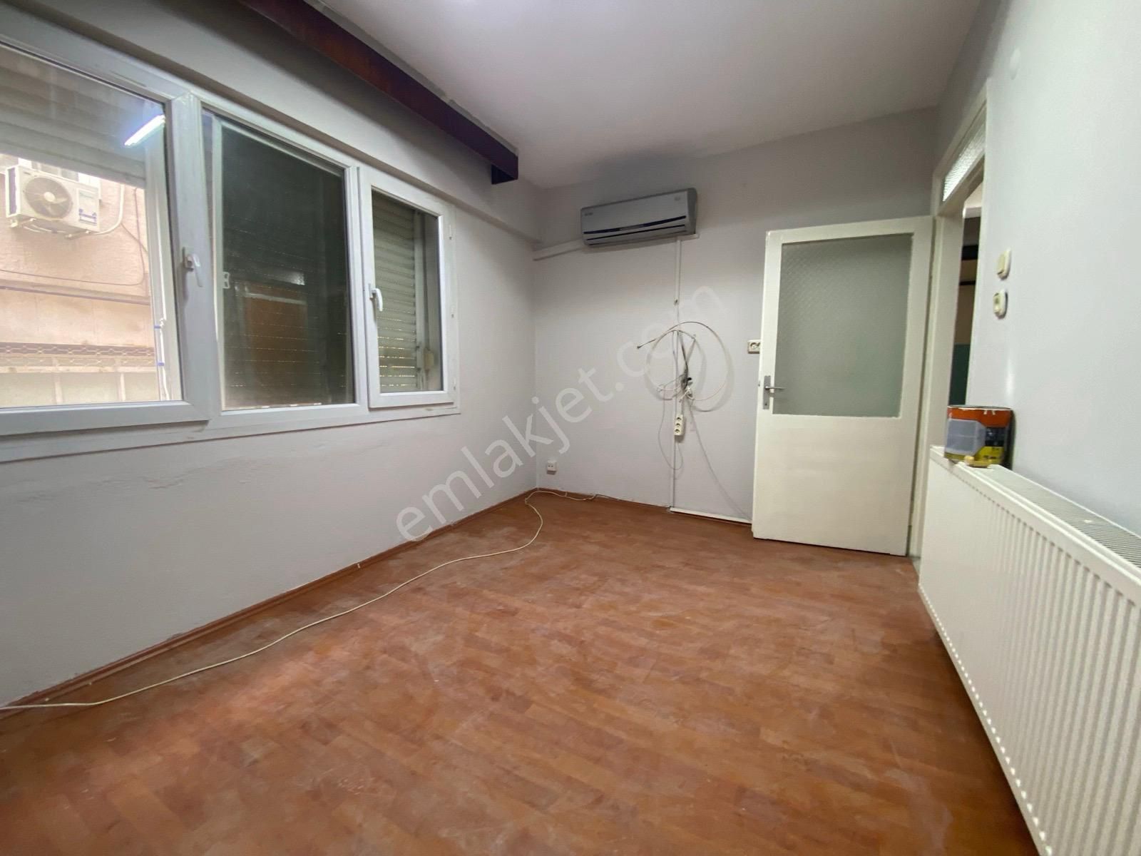 Akalından Metro Yakını Y.griş D.gazlı Çift Balkonlu Satılık 2+ 1 - Görsel 4