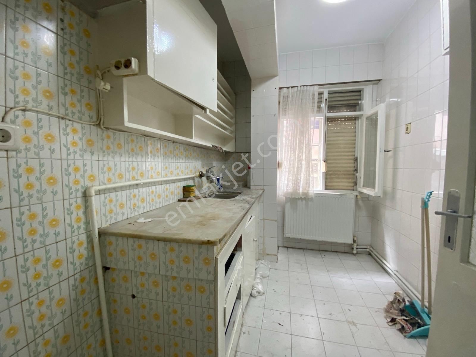 Akalından Metro Yakını Y.griş D.gazlı Çift Balkonlu Satılık 2+ 1 - Görsel 9