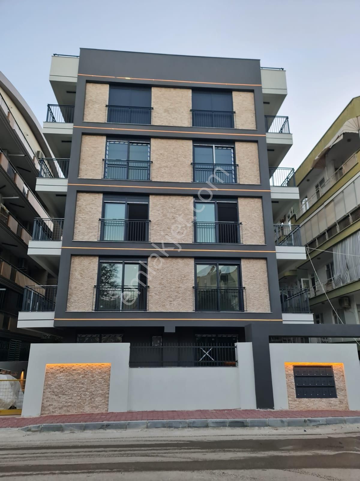 Işıklar Caddesi Konfor Ve Prestij Bir Arada 3+1 Sıfır Daire