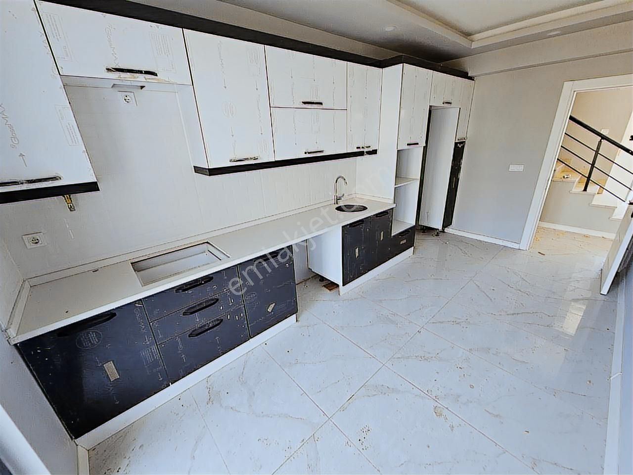 Ekşioğlu Konaklarında 5+2 245m² Kiralık Lüks Tripleks Villa - Görsel 20