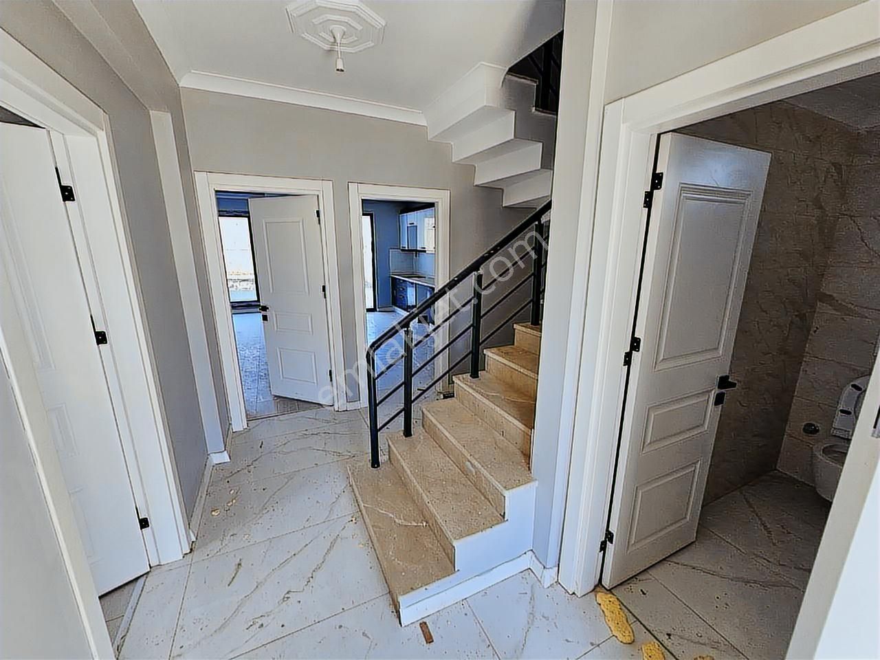 Ekşioğlu Konaklarında 5+2 245m² Kiralık Lüks Tripleks Villa - Görsel 8