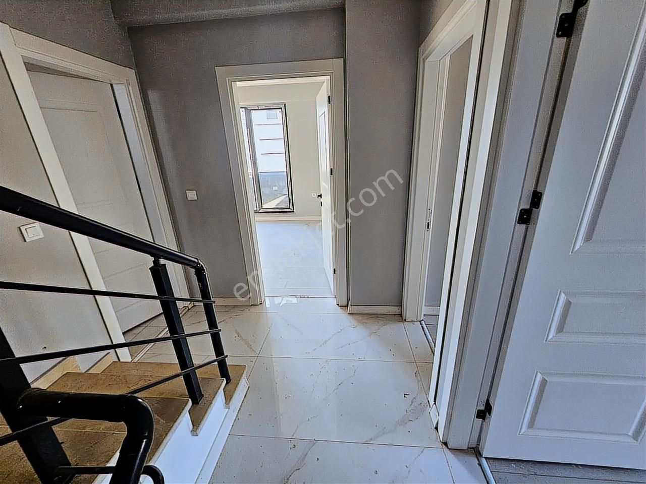 Ekşioğlu Konaklarında 5+2 245m² Kiralık Lüks Tripleks Villa - Görsel 16