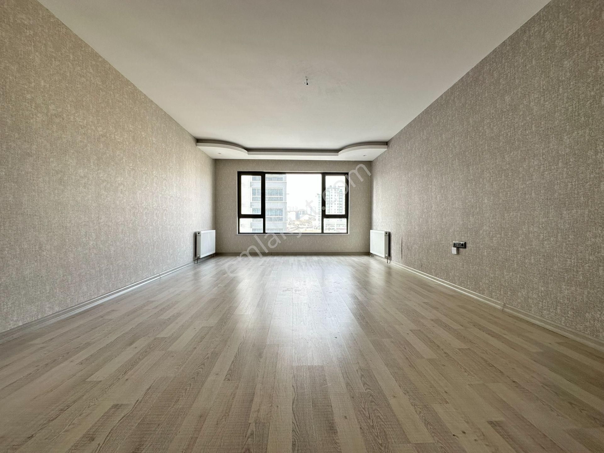 Pursaklar Mehmet Zengin Emlak'tan Kapalı Otoparklı Hstane Yakını 3.kat 4+1 Daire Daire - Görsel 12